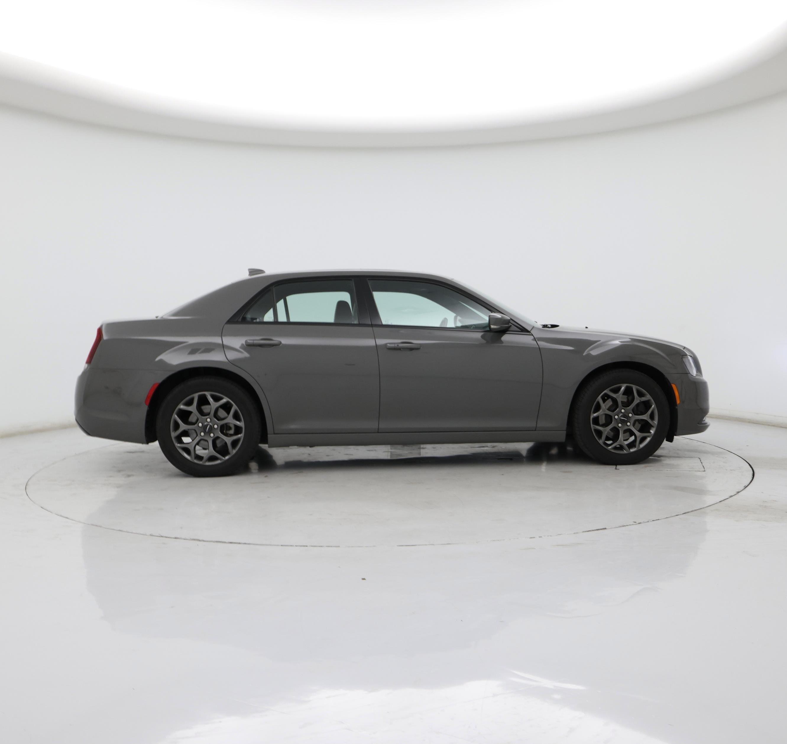 Thumbnail: 2018 Chrysler 300 - 7
