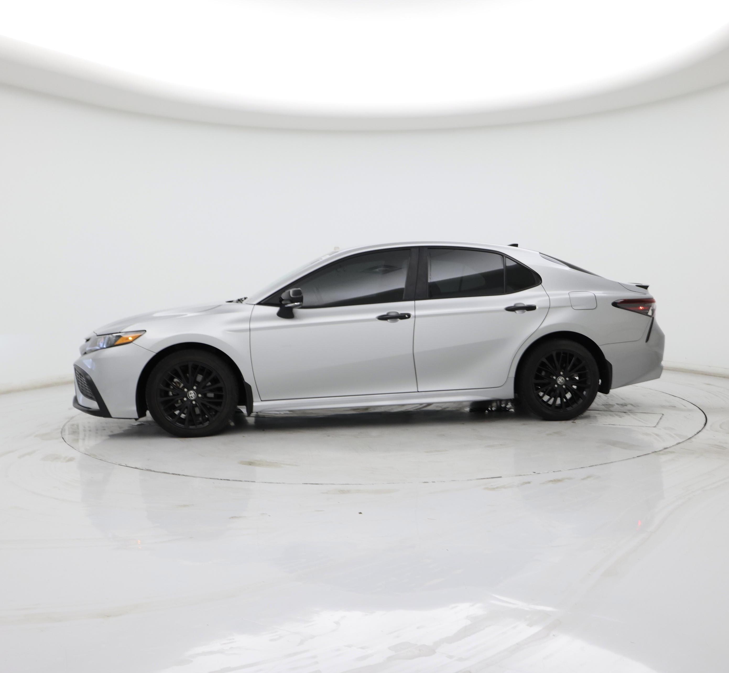 Thumbnail: 2021 Toyota Camry - 3