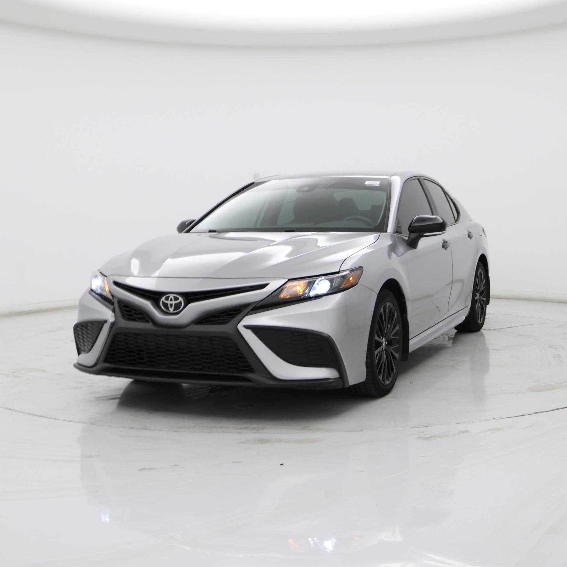 Thumbnail: 2021 Toyota Camry - 4