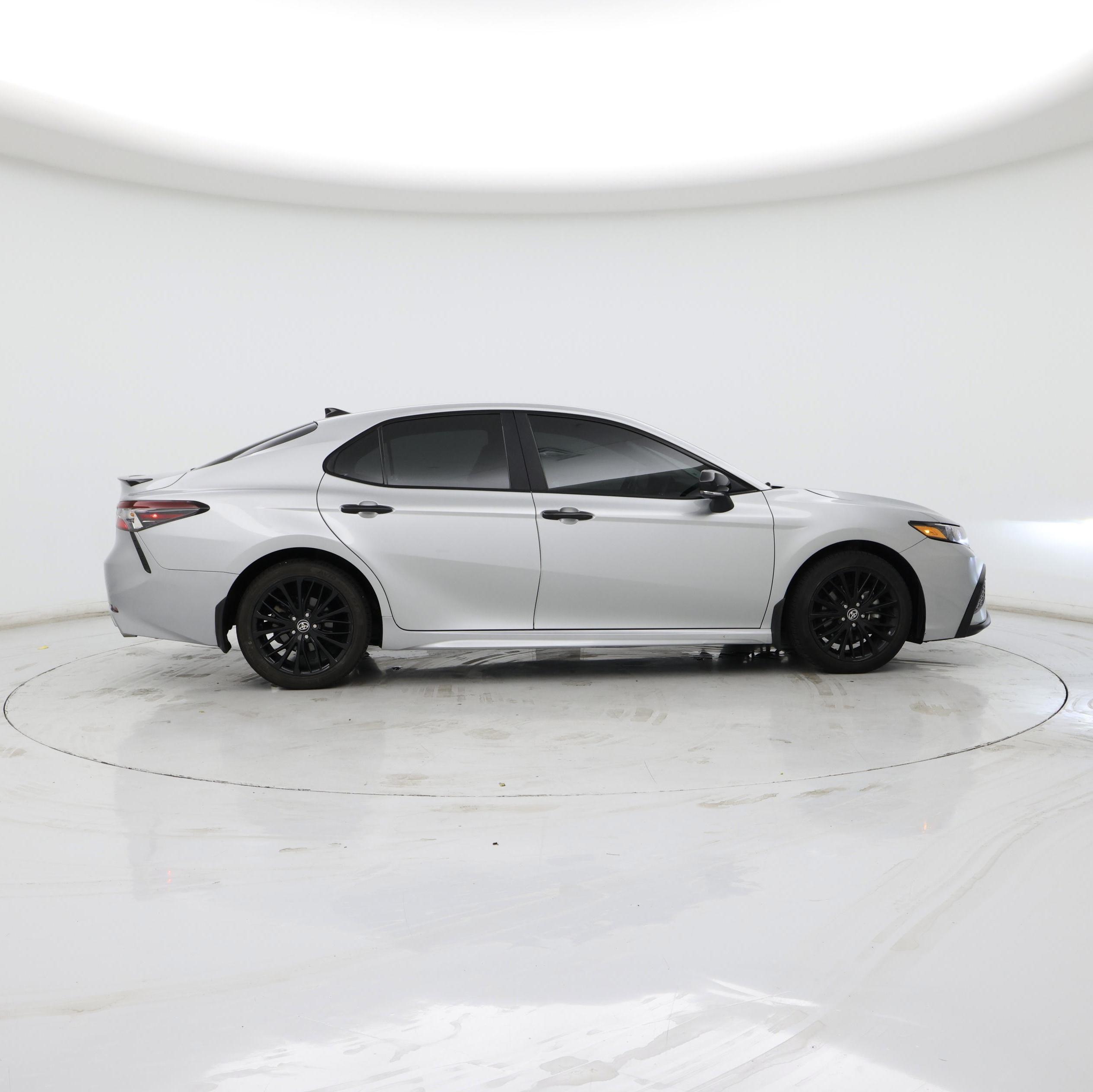 Thumbnail: 2021 Toyota Camry - 7
