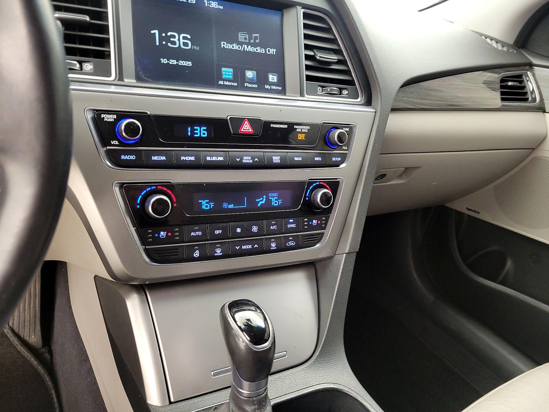 Thumbnail: 2015 Hyundai Sonata - 15