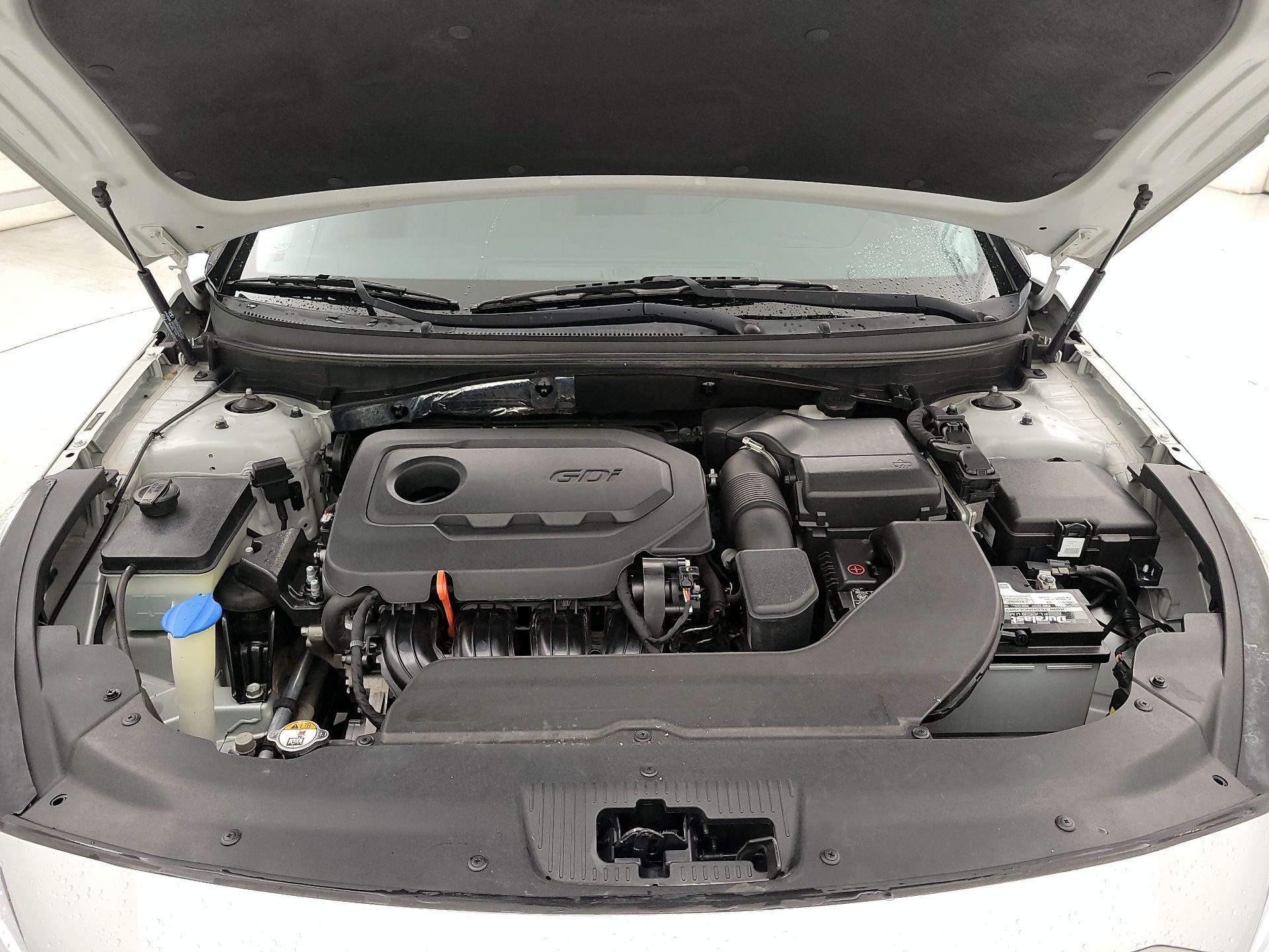 Thumbnail: 2015 Hyundai Sonata - 19