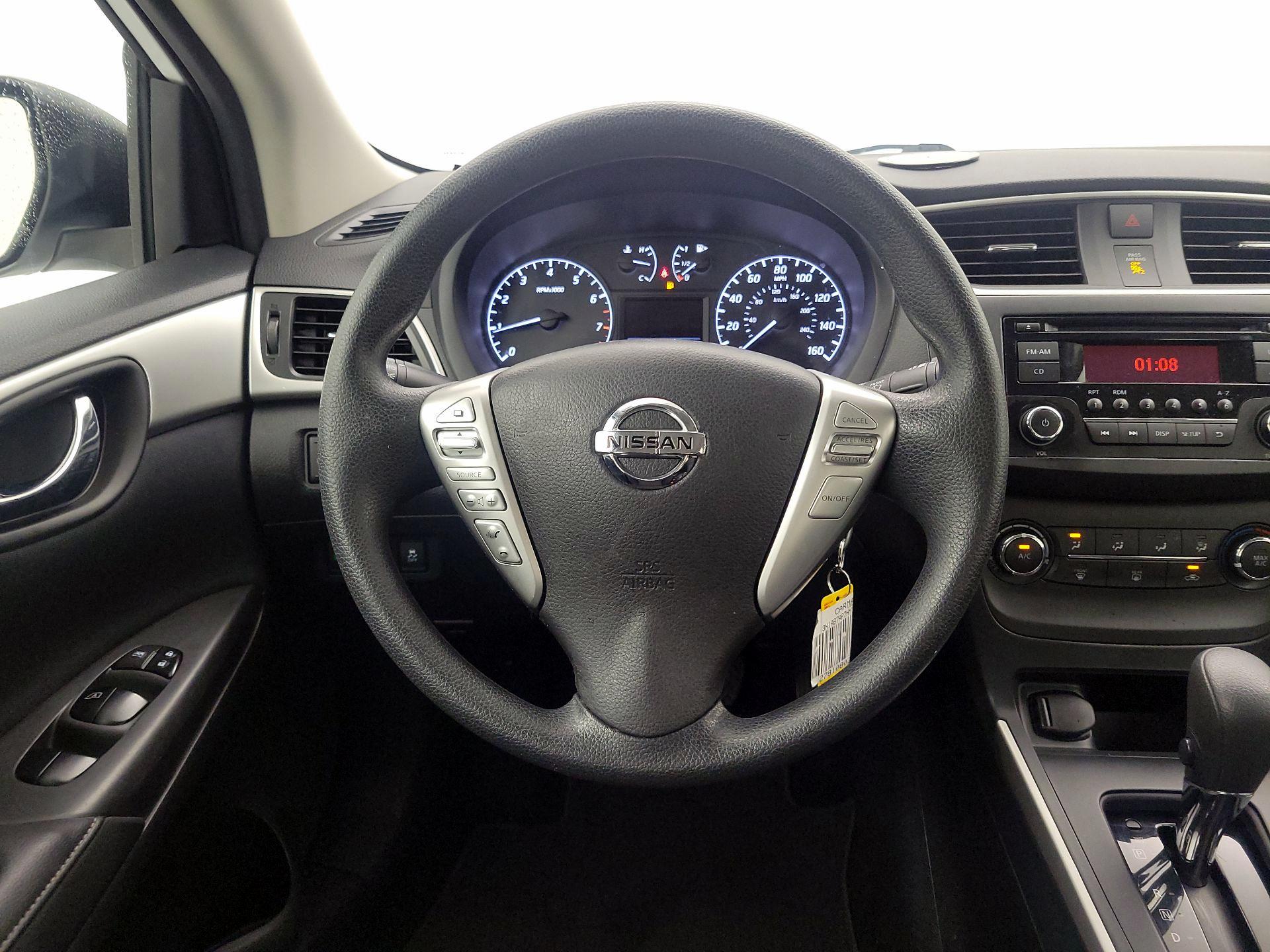 Thumbnail: 2017 Nissan Sentra - 10