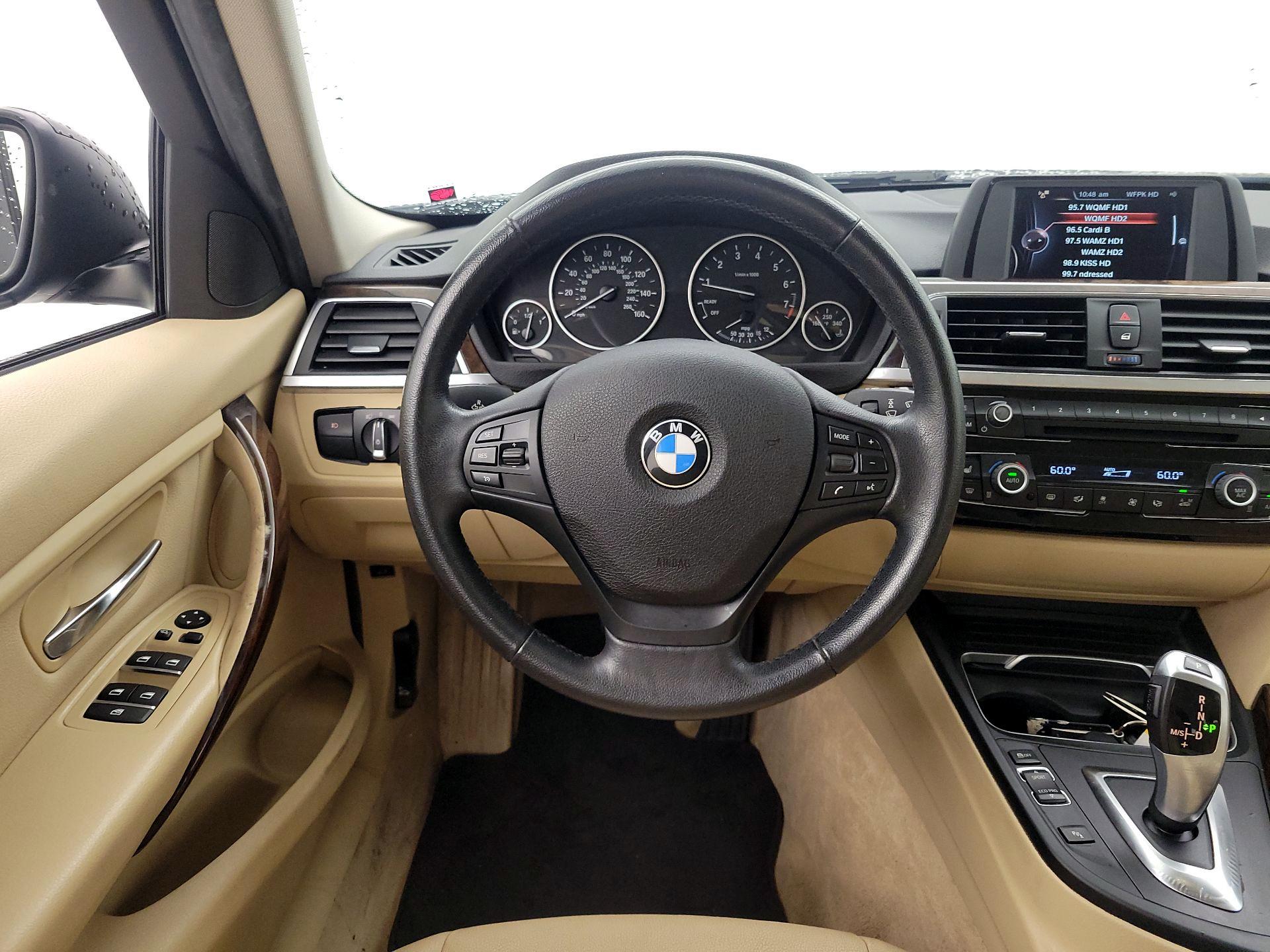 Thumbnail: 2016 BMW 3 Series - 10