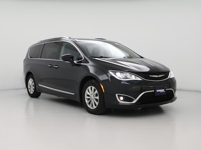 Black 2018 Chrysler Pacifica Touring L