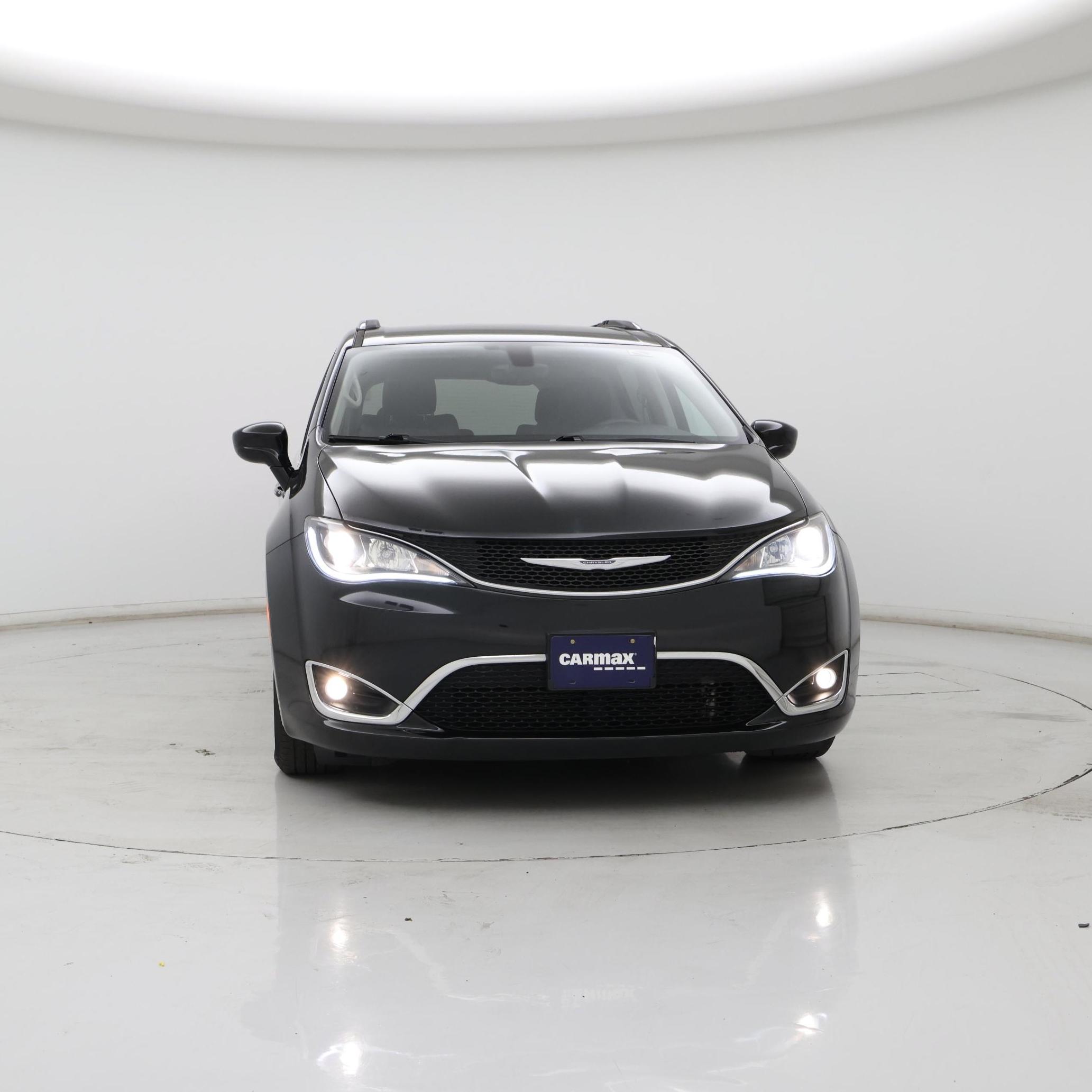 Thumbnail: 2018 Chrysler Pacifica - 5