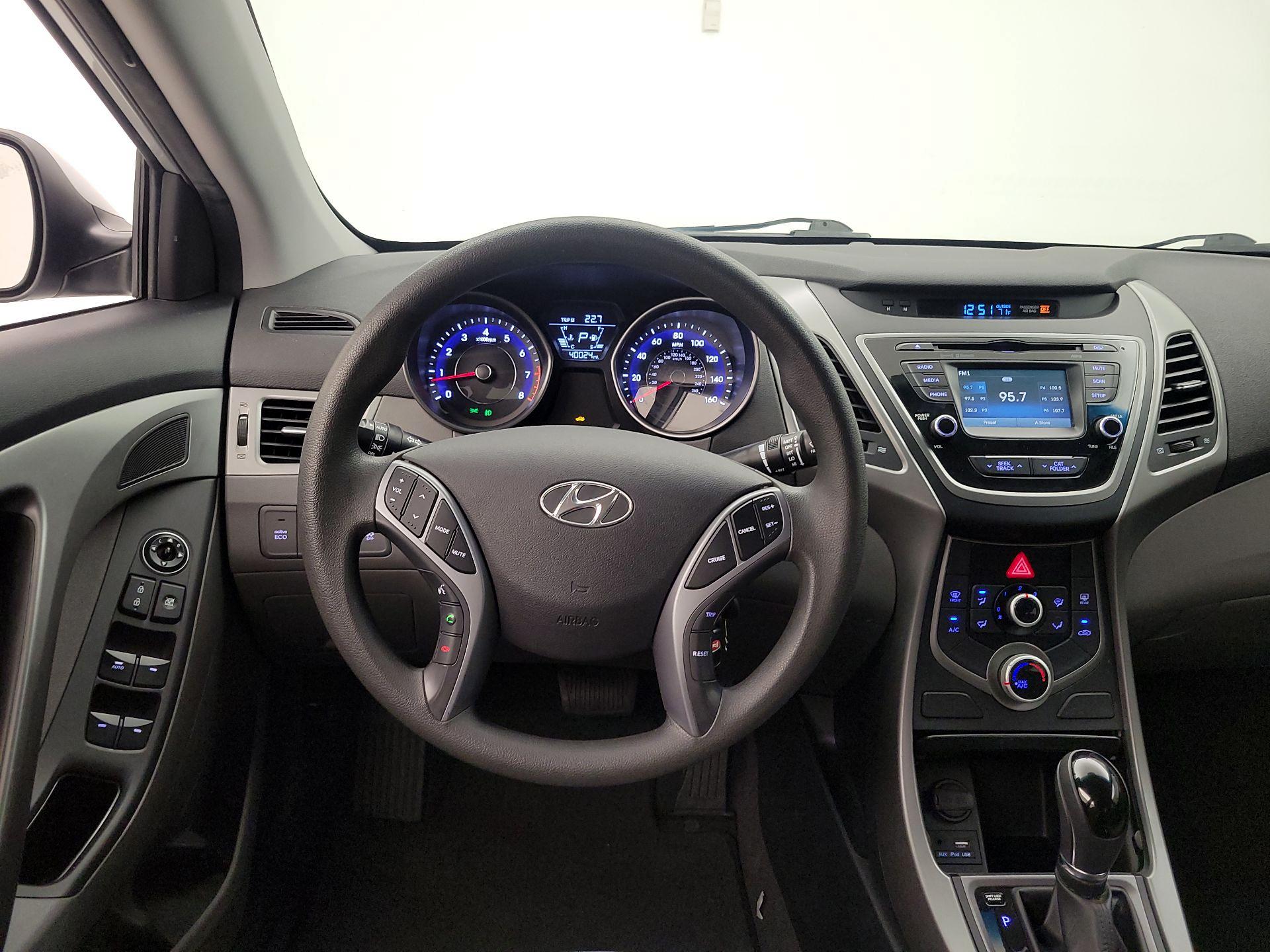 Thumbnail: 2016 Hyundai Elantra - 10