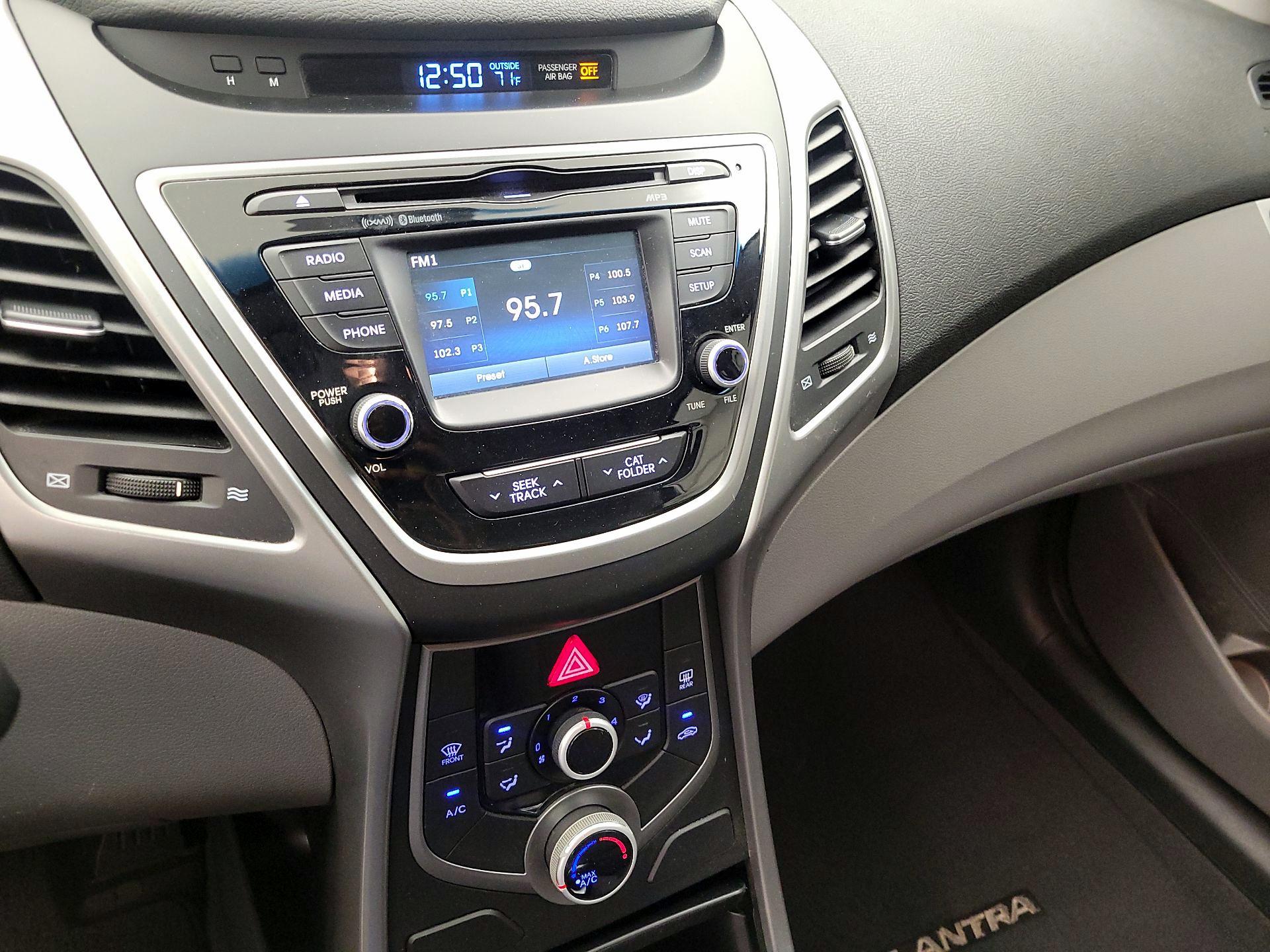 Thumbnail: 2016 Hyundai Elantra - 13