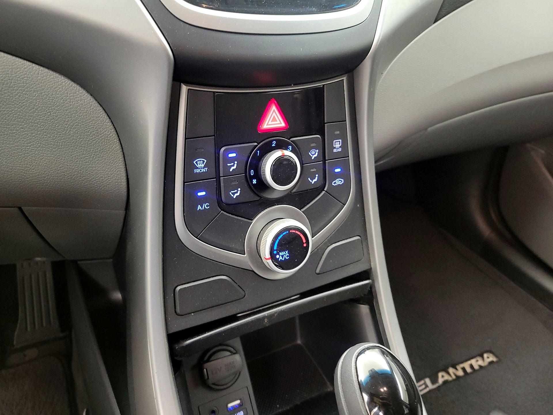 Thumbnail: 2016 Hyundai Elantra - 14