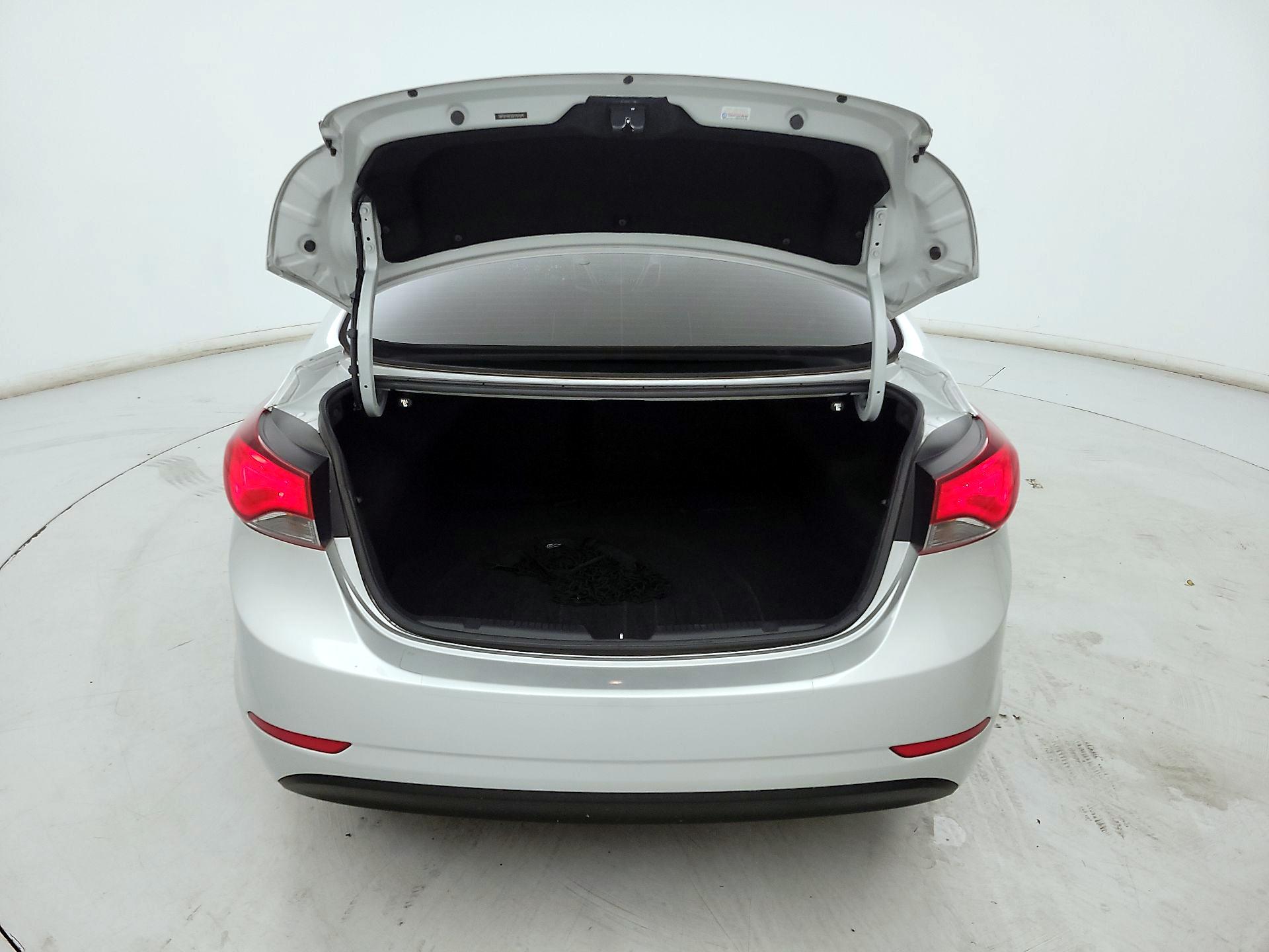 Thumbnail: 2016 Hyundai Elantra - 17