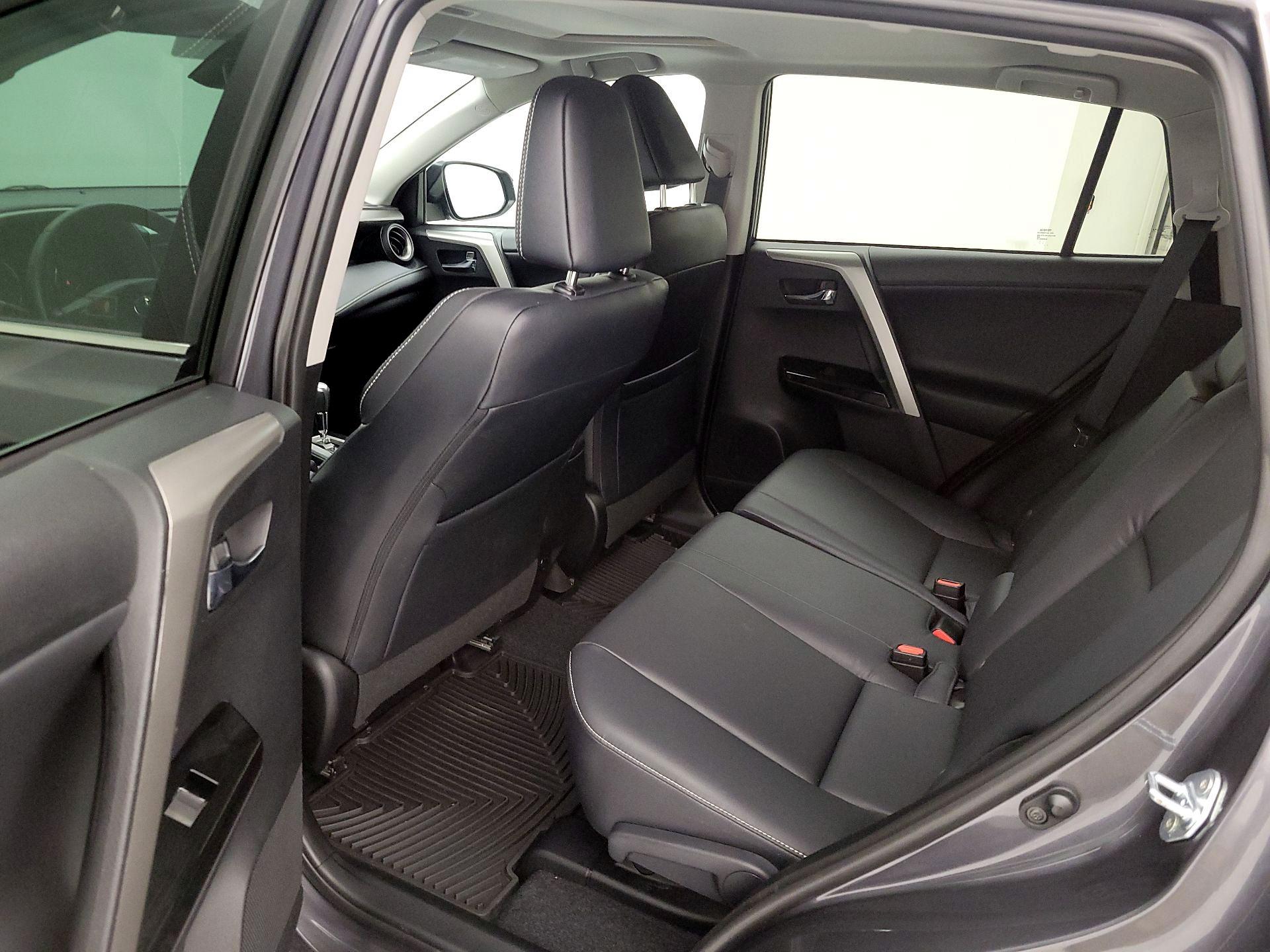 Thumbnail: 2016 Toyota RAV4 - 17