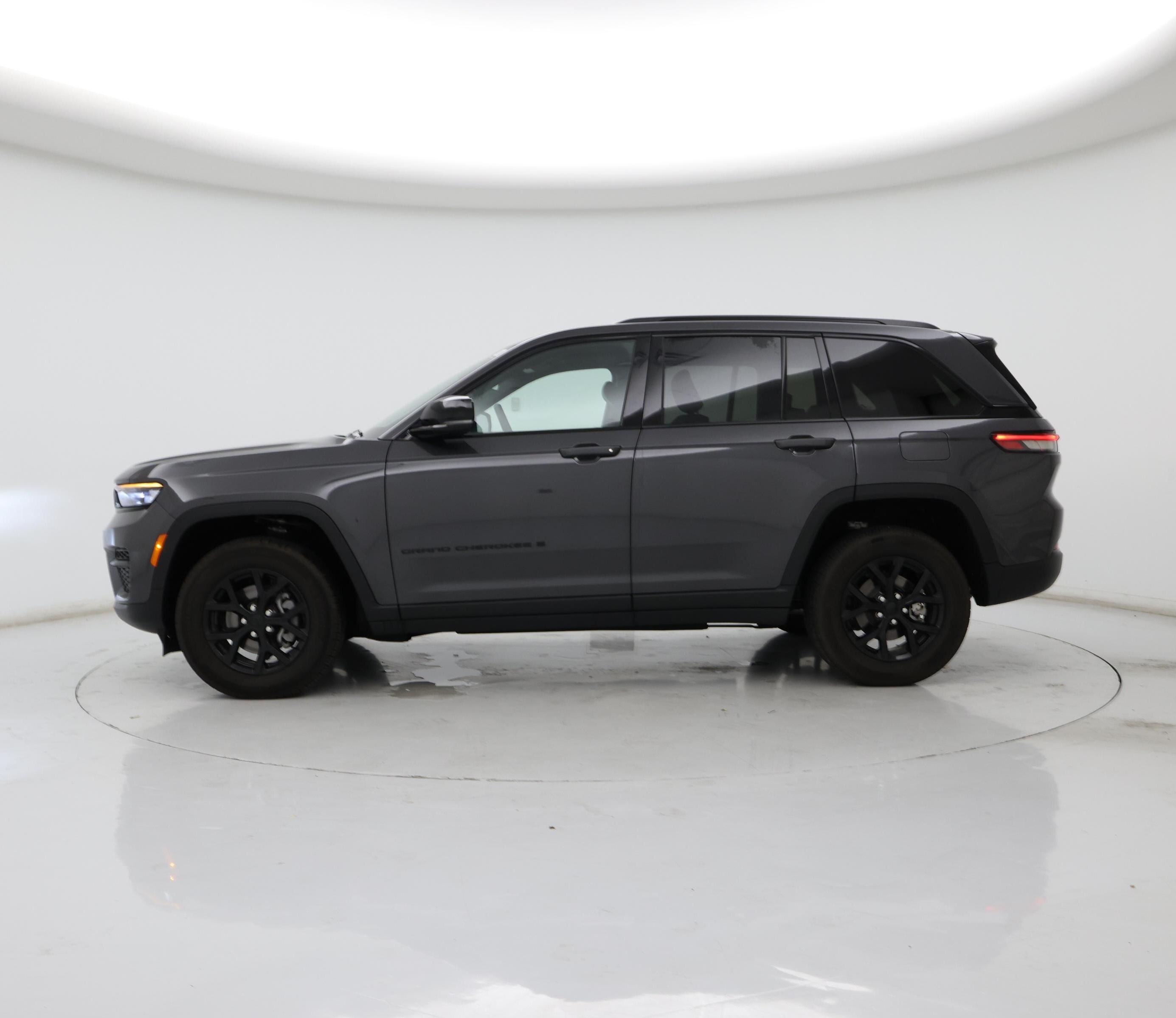 Thumbnail: 2025 Jeep Grand Cherokee - 3