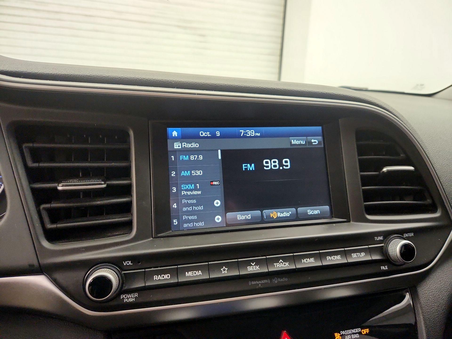 Thumbnail: 2019 Hyundai Elantra - 15
