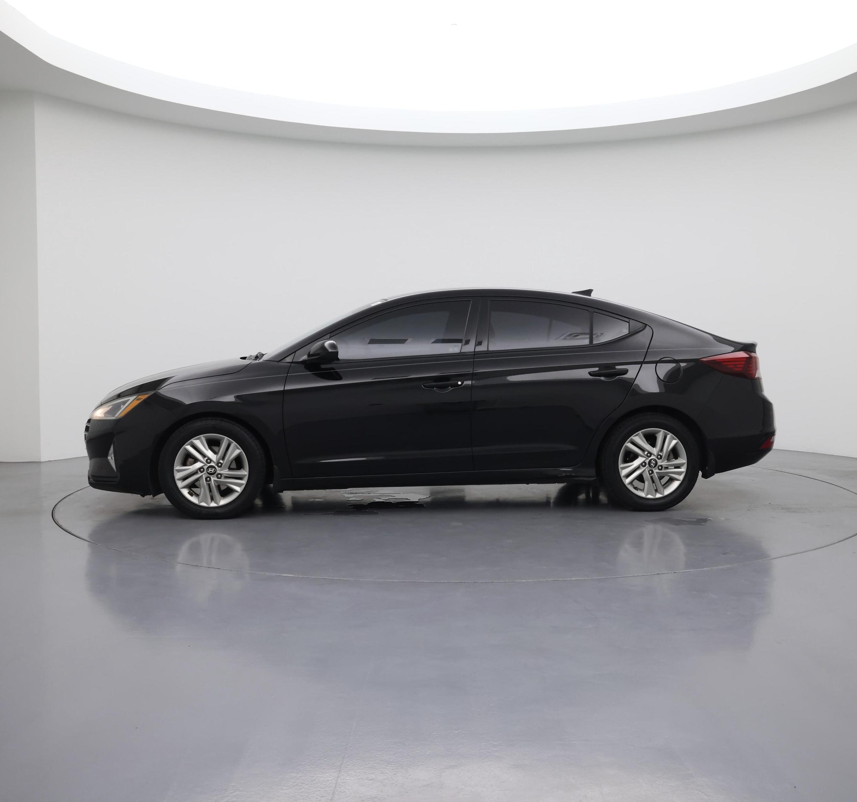 Thumbnail: 2019 Hyundai Elantra - 3