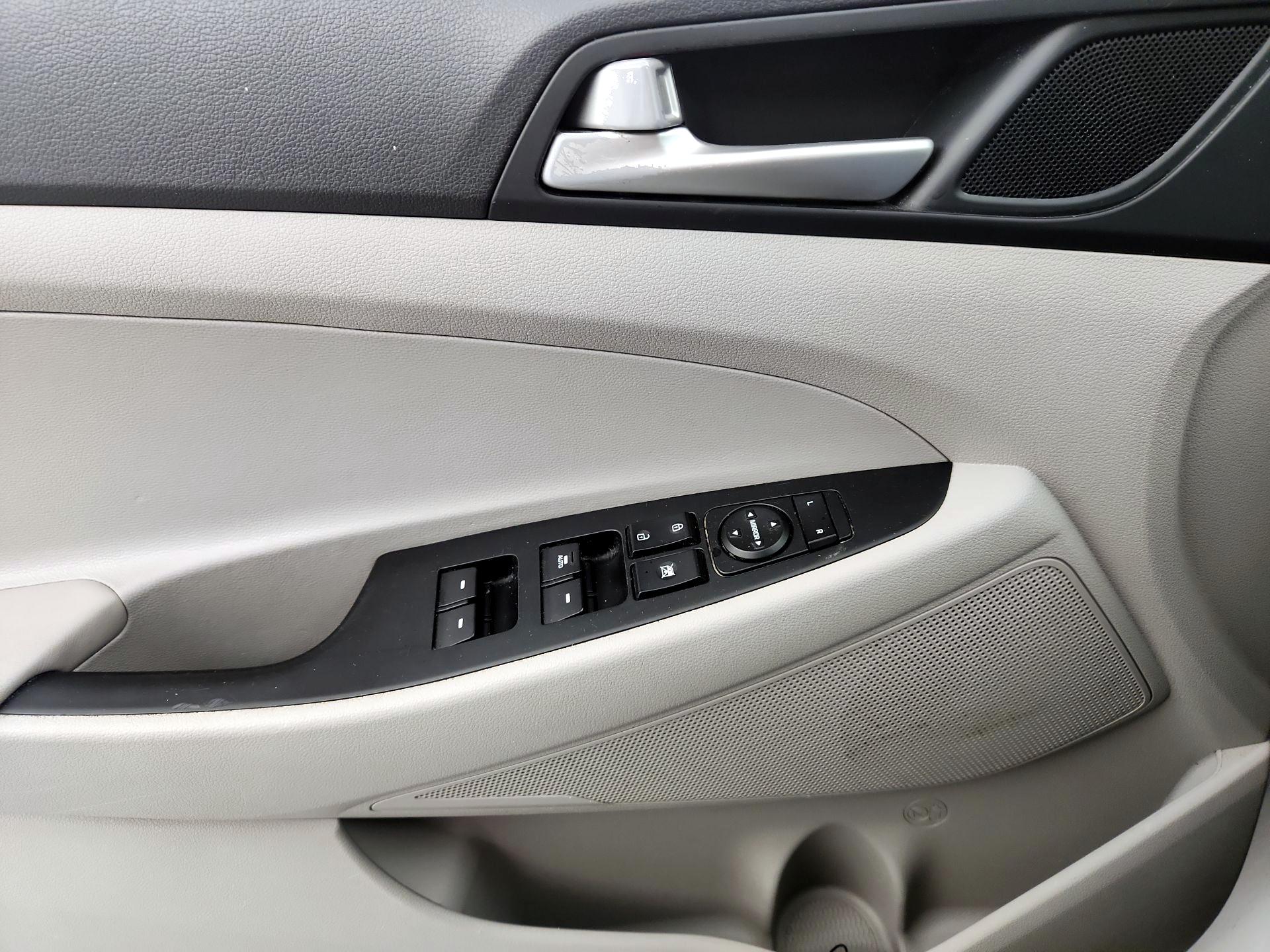 Thumbnail: 2019 Hyundai Tucson - 12