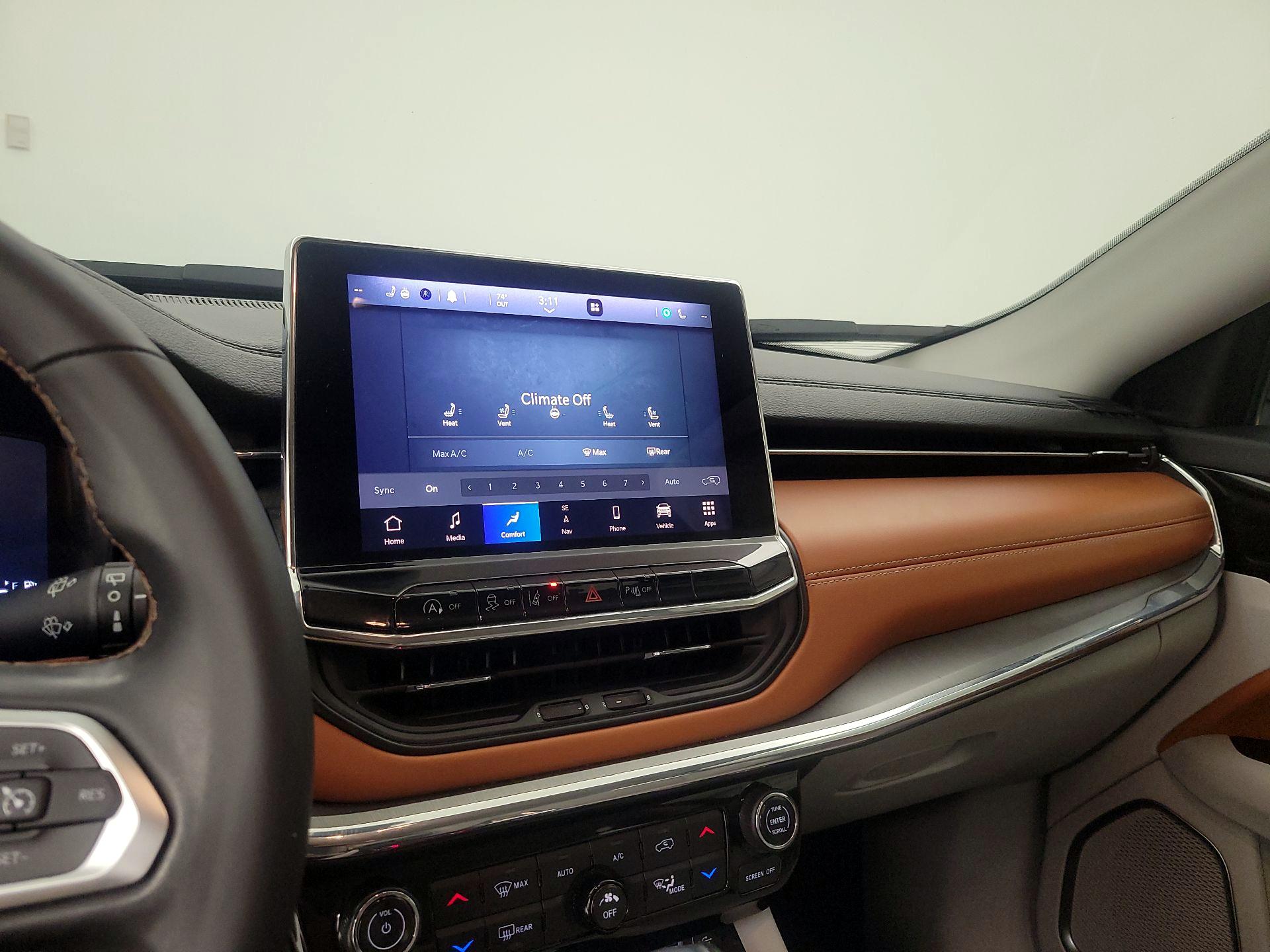 Thumbnail: 2022 Jeep Compass - 14
