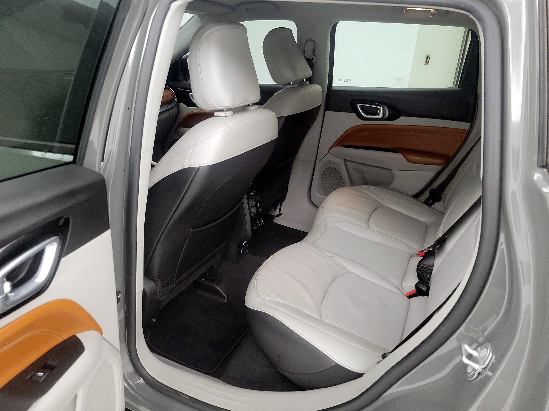 Thumbnail: 2022 Jeep Compass - 17