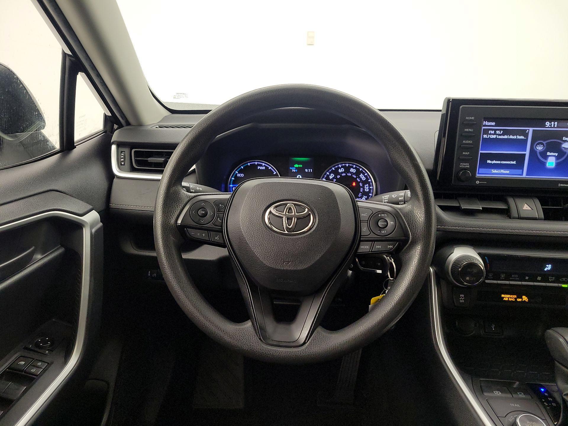 Thumbnail: 2022 Toyota RAV4 - 10