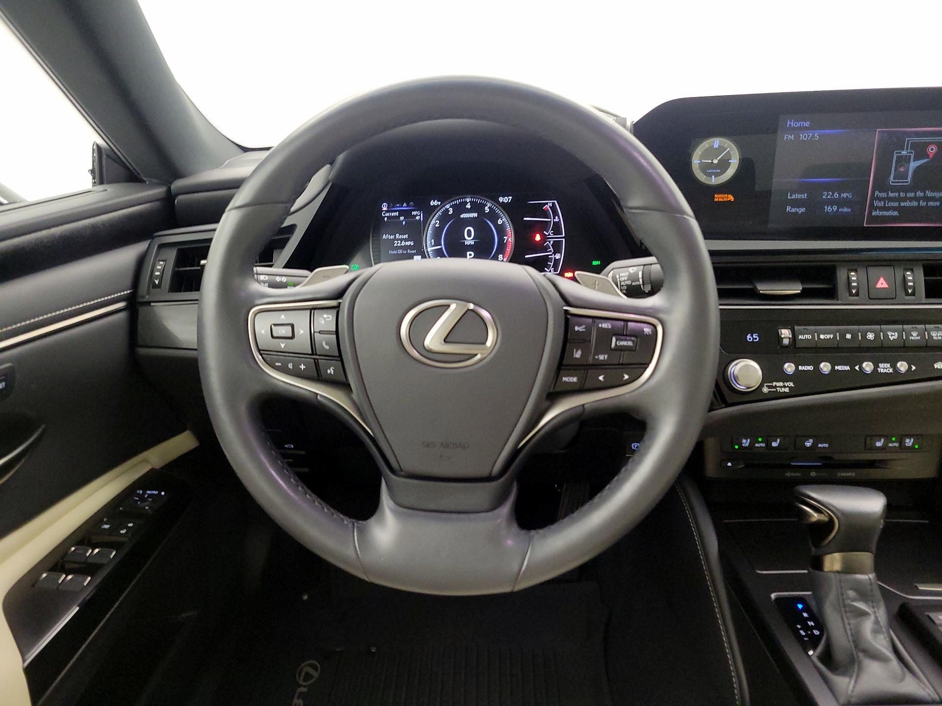 Thumbnail: 2022 Lexus ES - 10