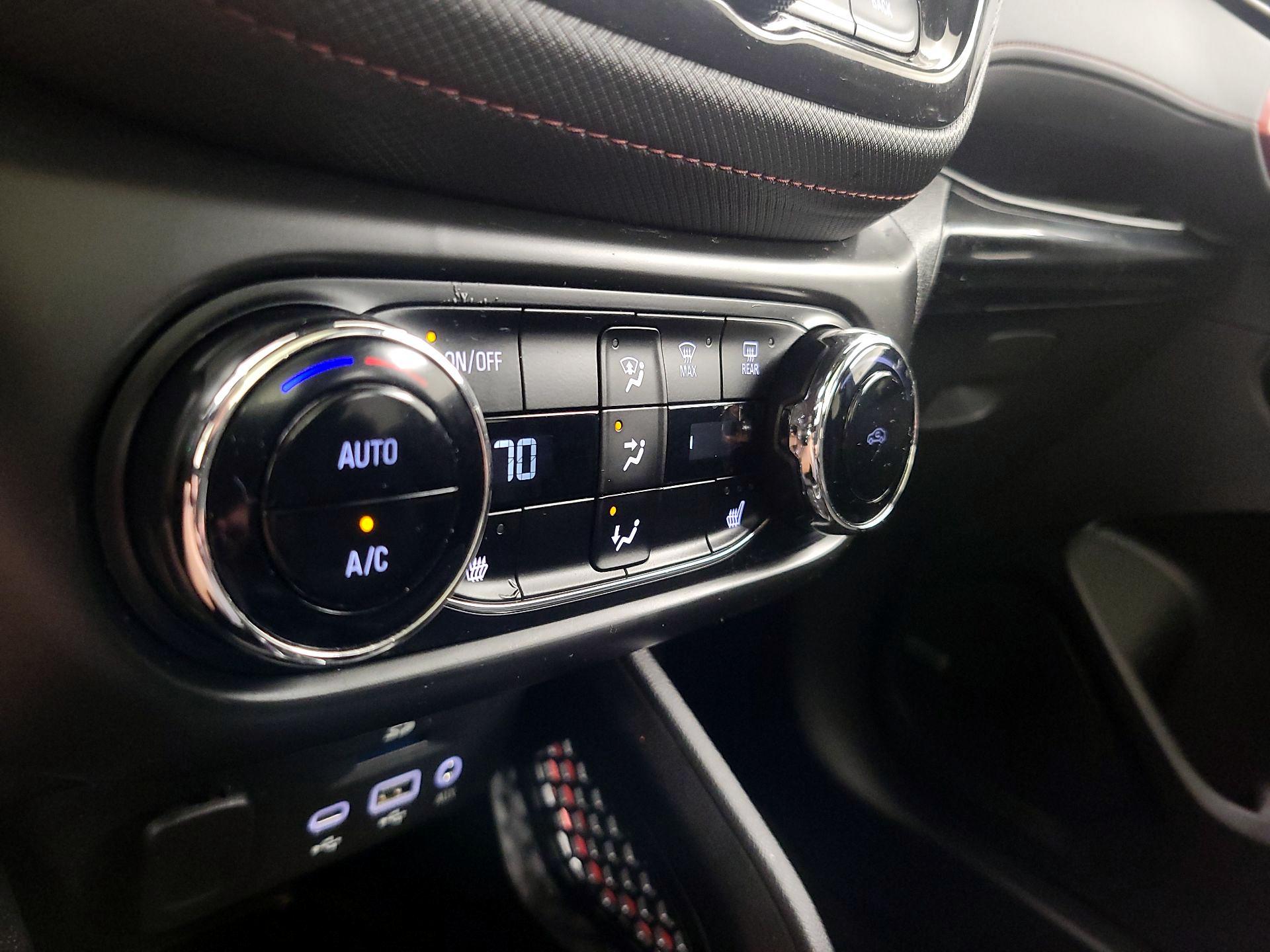 Thumbnail: 2021 Chevrolet TrailBlazer - 16