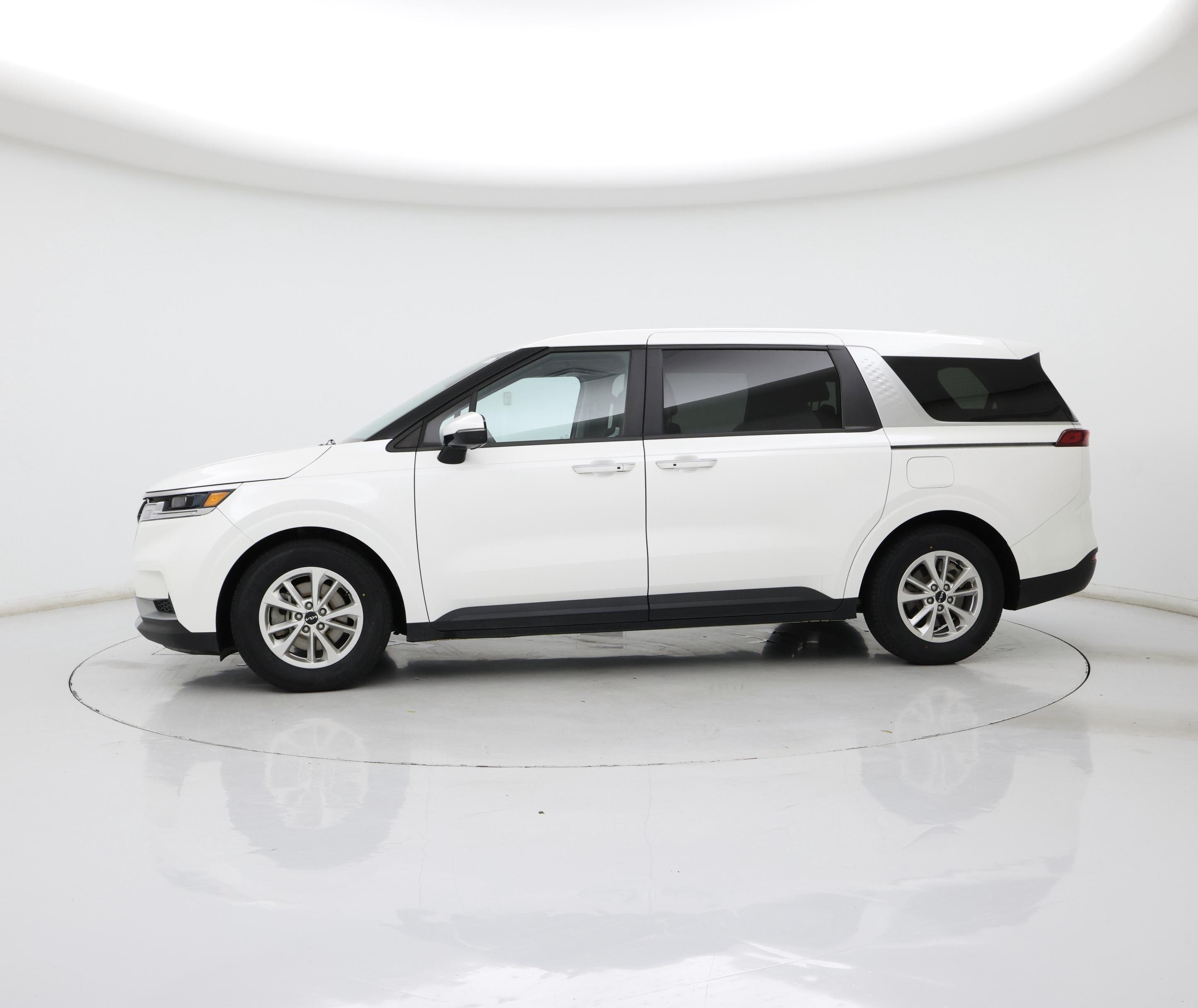 Thumbnail: 2022 Kia Carnival - 3