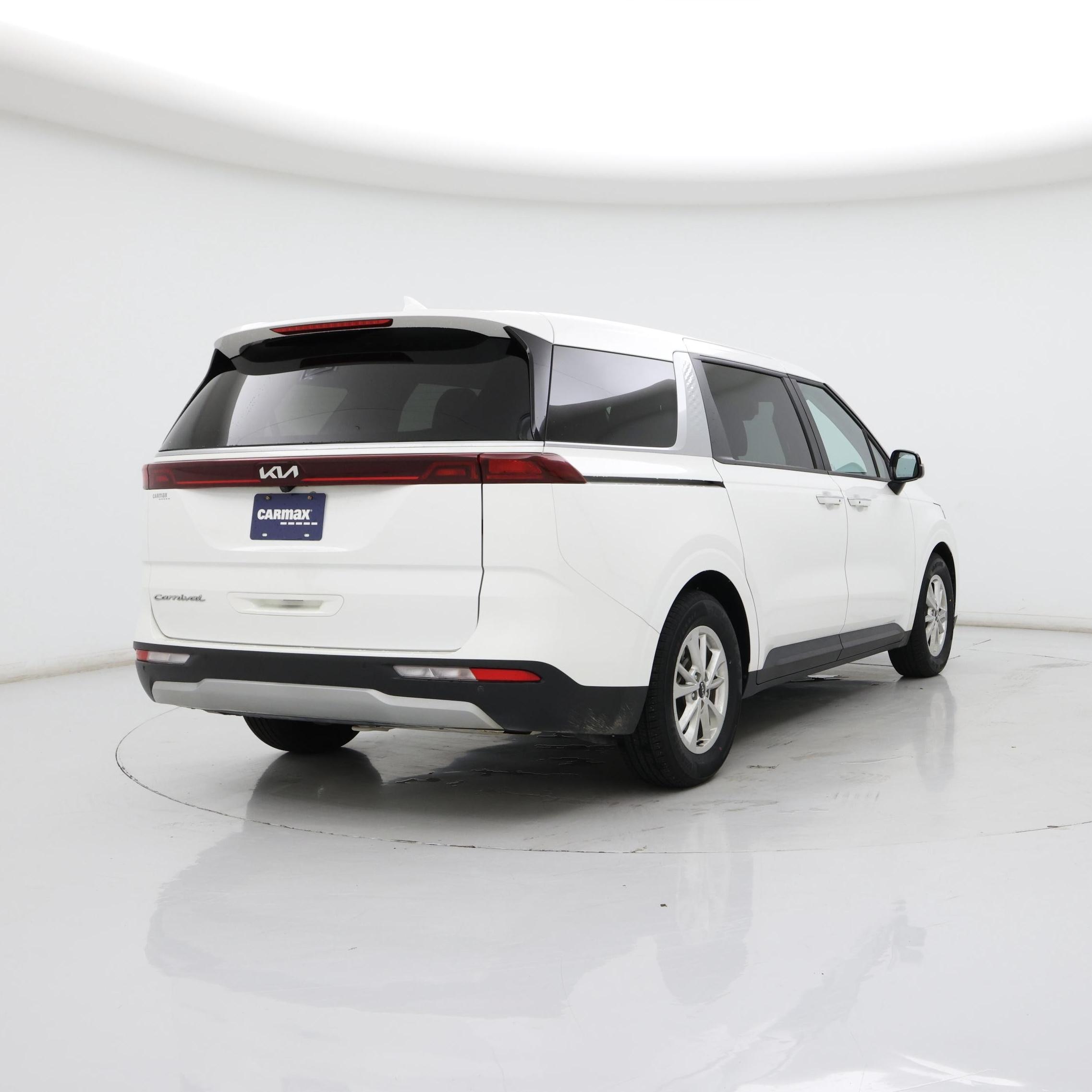 Thumbnail: 2022 Kia Carnival - 8