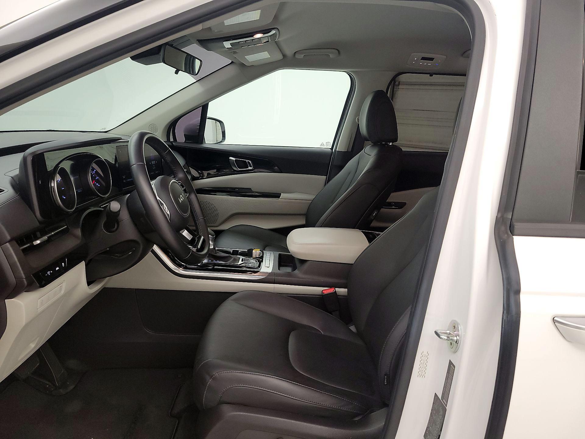 Thumbnail: 2022 Kia Carnival - 11