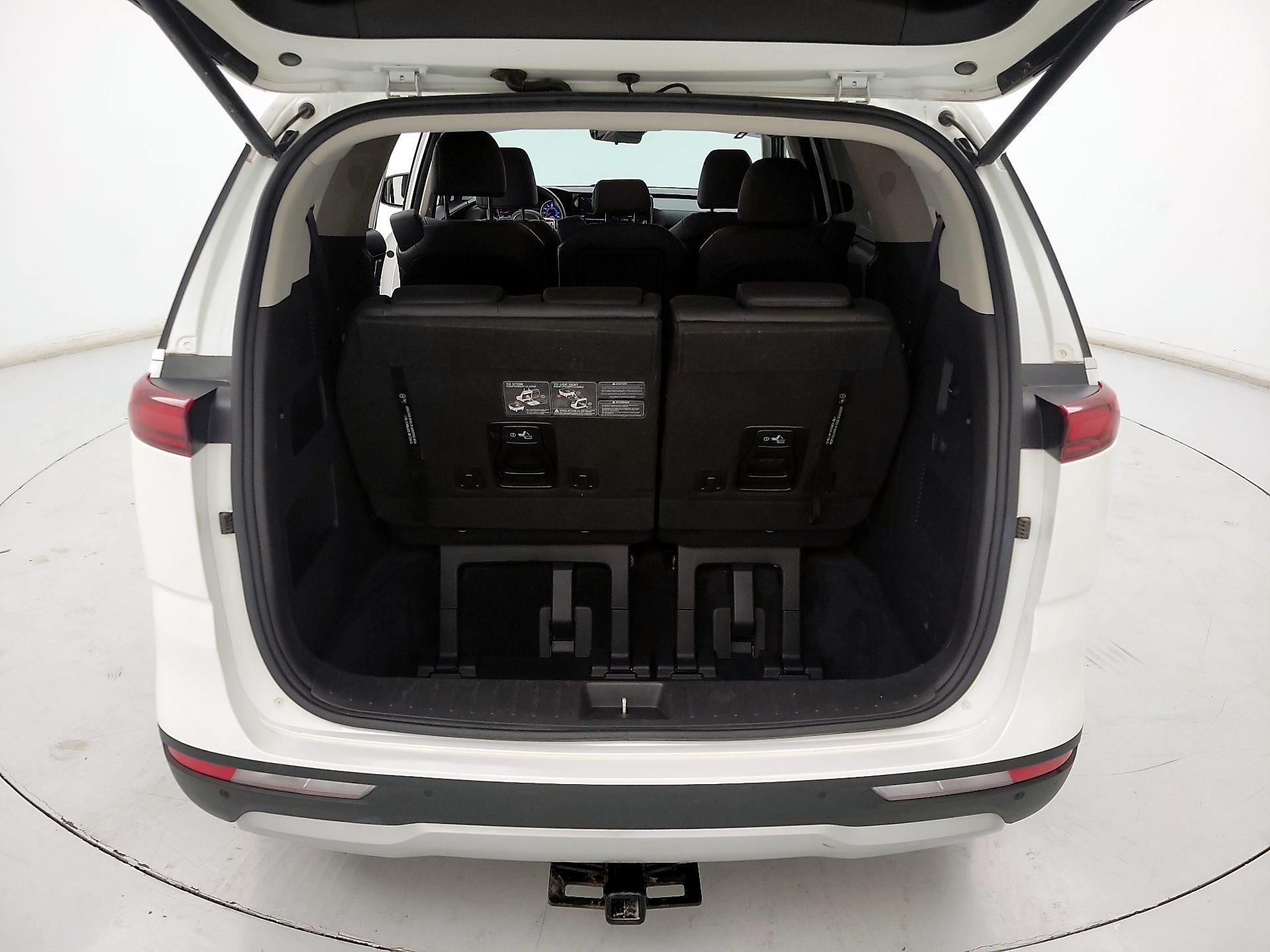 Thumbnail: 2022 Kia Carnival - 18