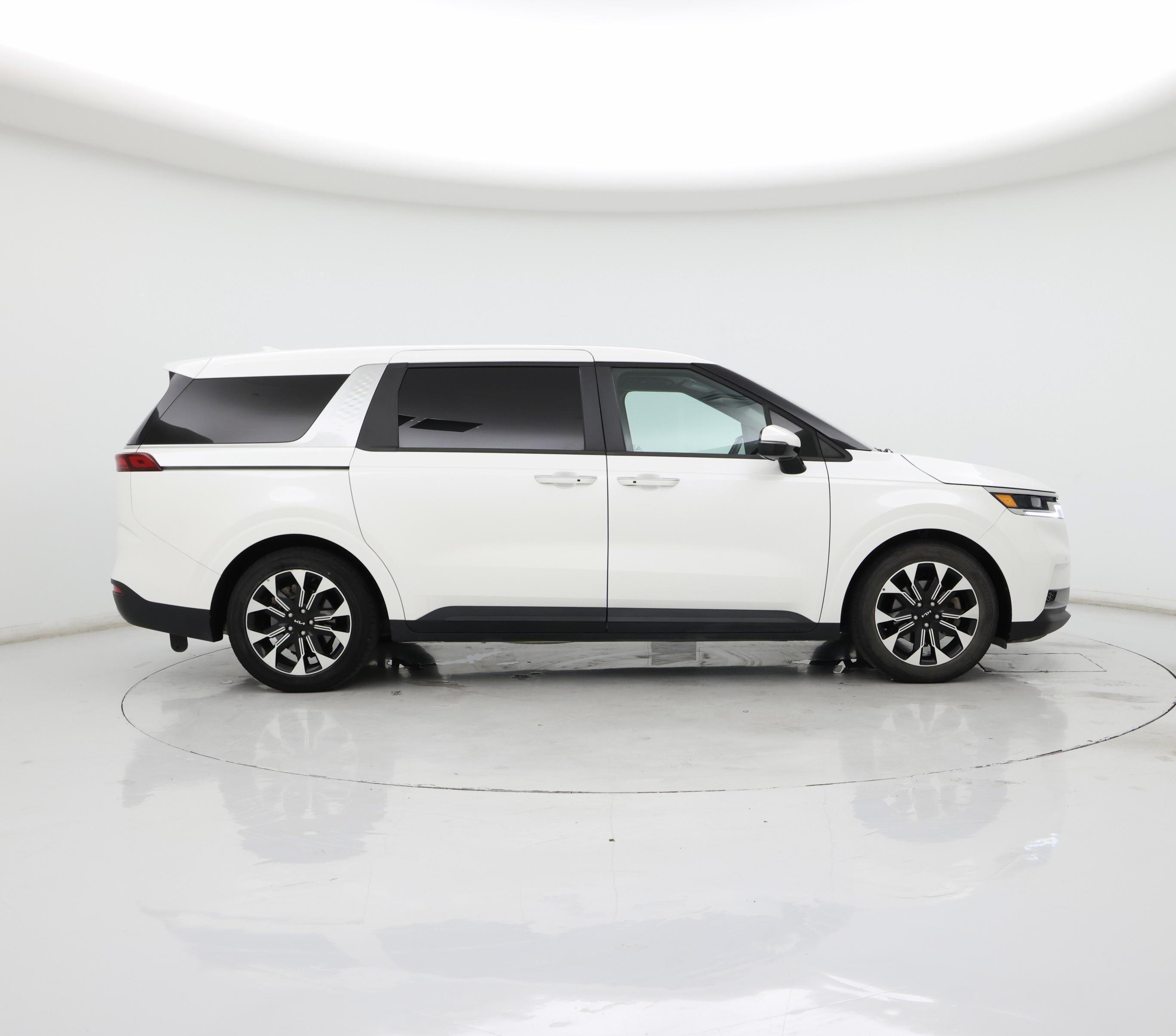 Thumbnail: 2022 Kia Carnival - 7