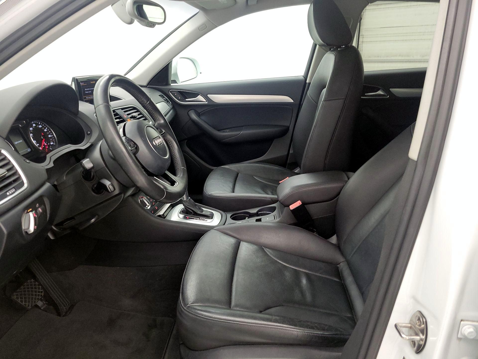Thumbnail: 2015 Audi Q3 - 11