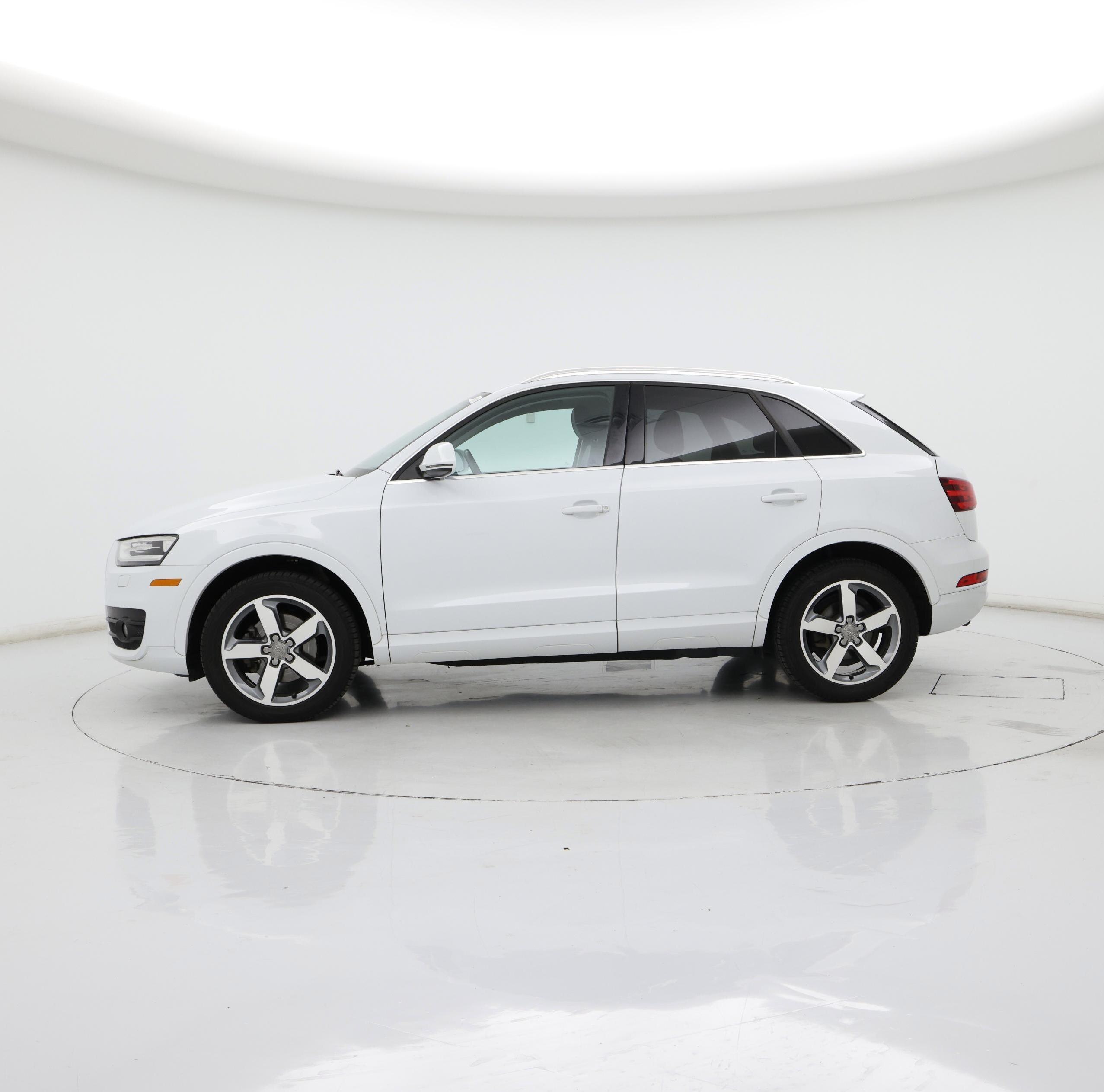 Thumbnail: 2015 Audi Q3 - 3