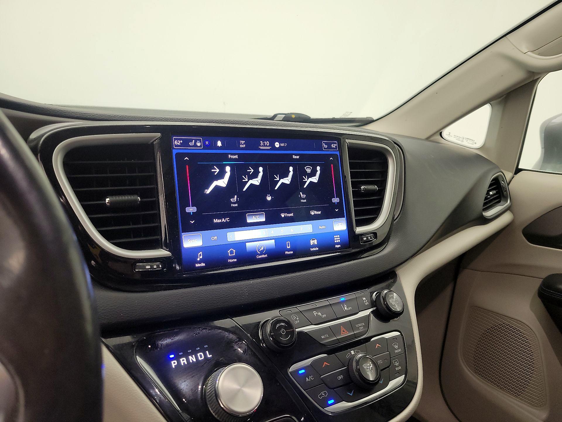 Thumbnail: 2021 Chrysler Pacifica - 14