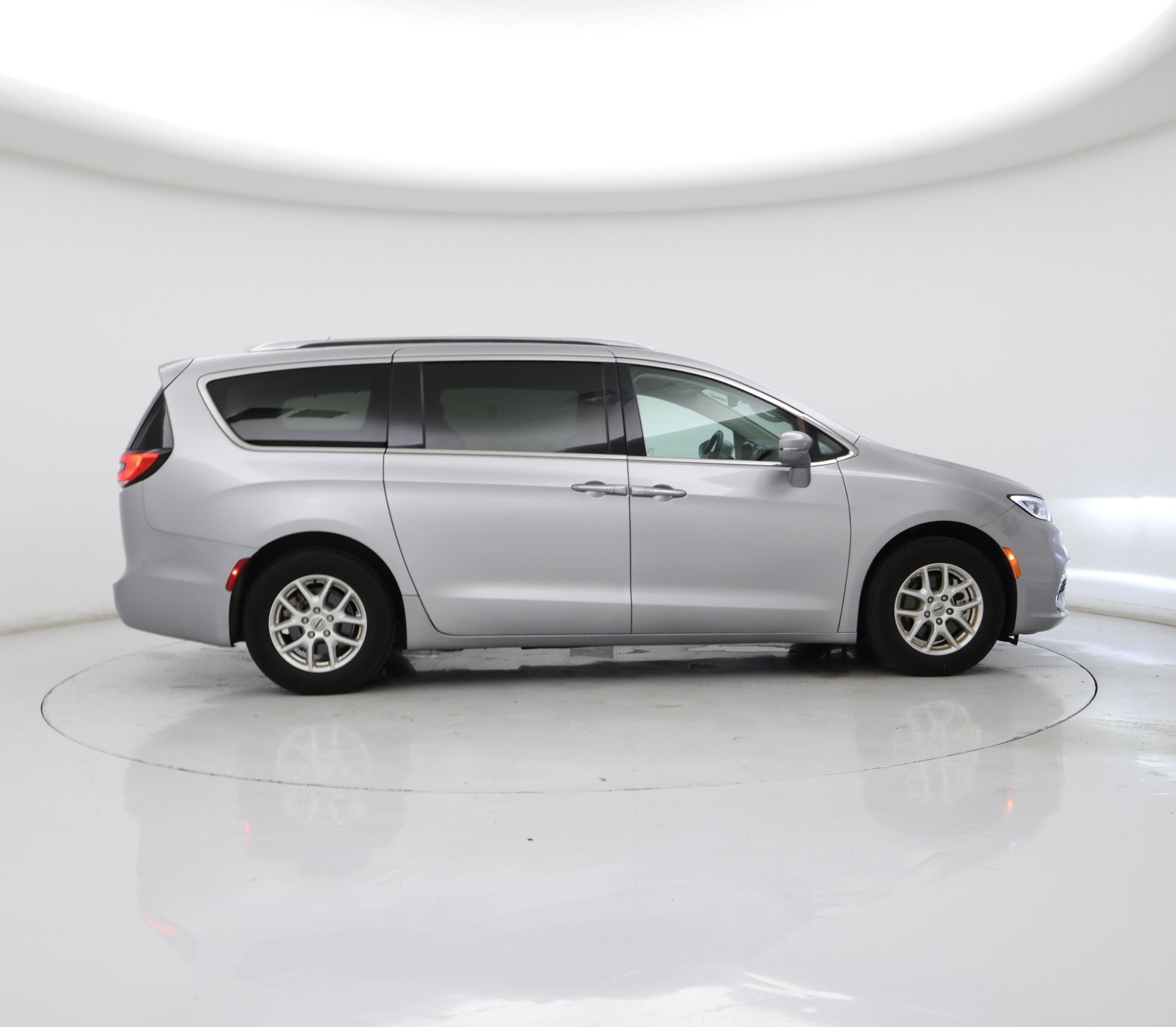 Thumbnail: 2021 Chrysler Pacifica - 7
