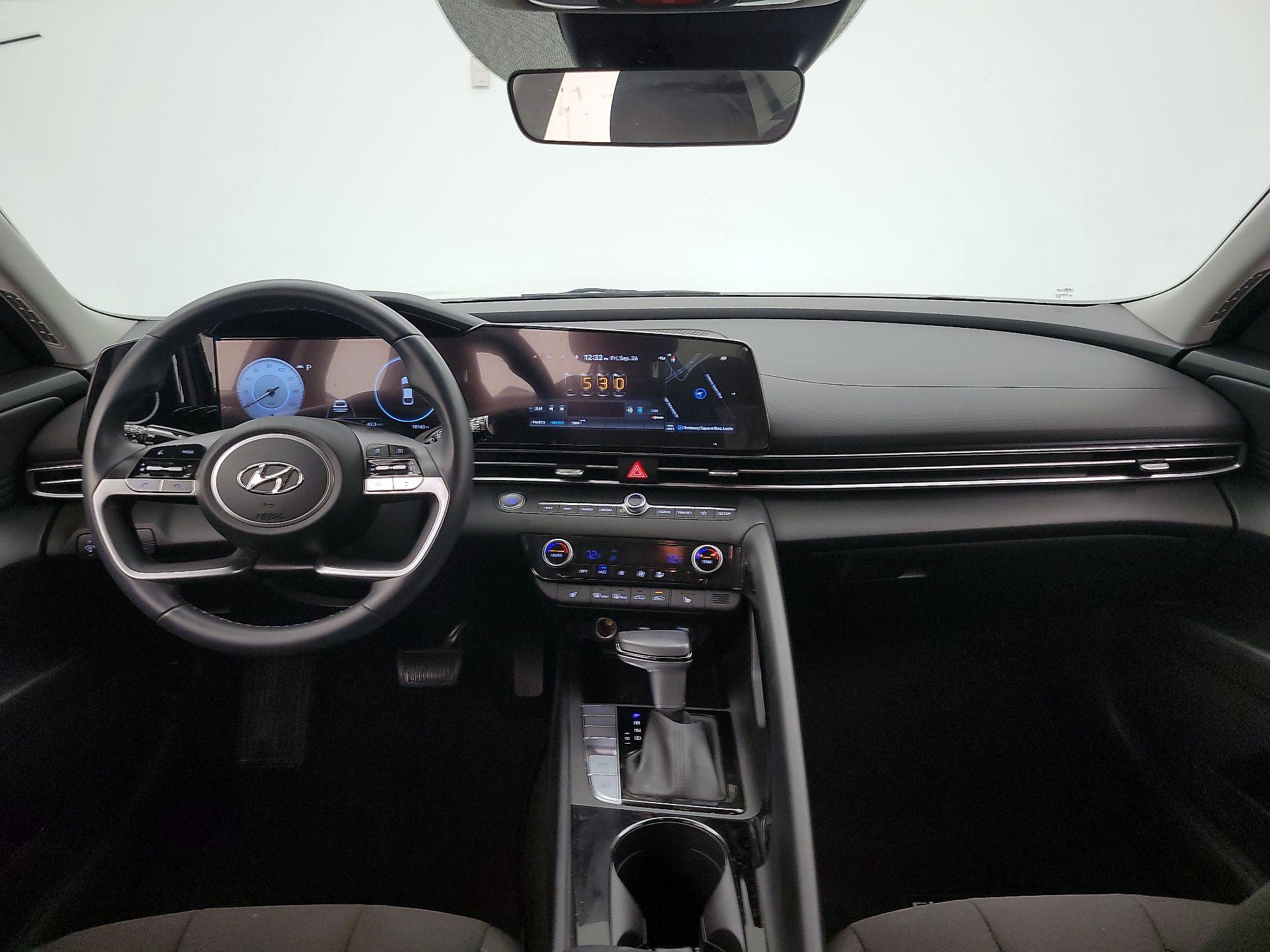Thumbnail: 2023 Hyundai Elantra - 9