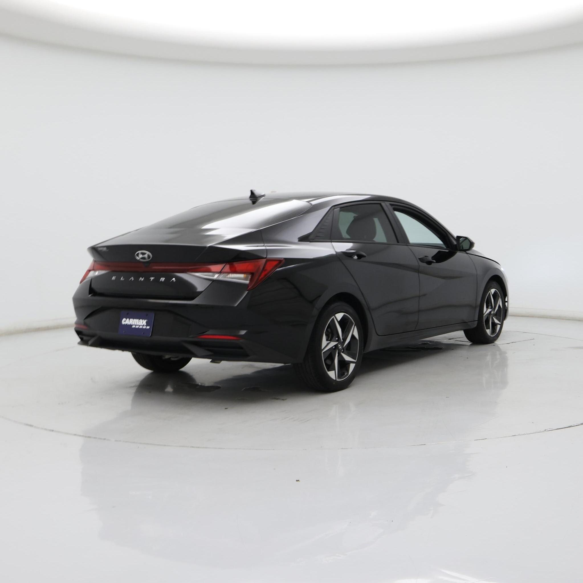 Thumbnail: 2023 Hyundai Elantra - 8