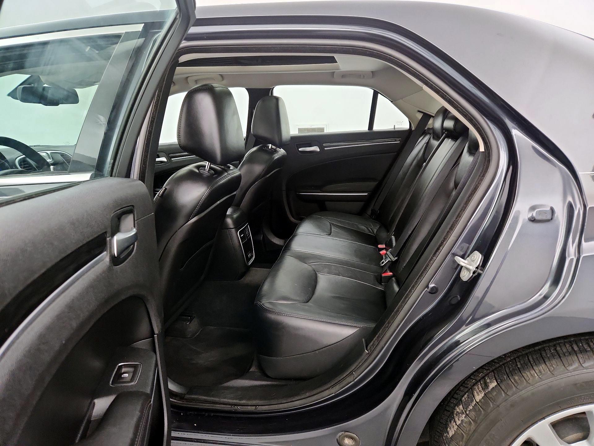 Thumbnail: 2016 Chrysler 300 - 18