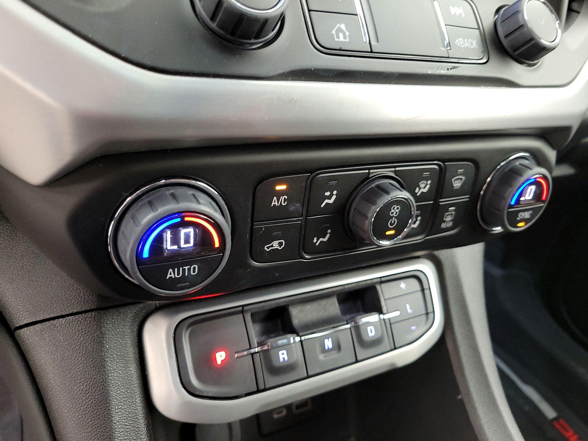 Thumbnail: 2023 GMC Acadia - 17