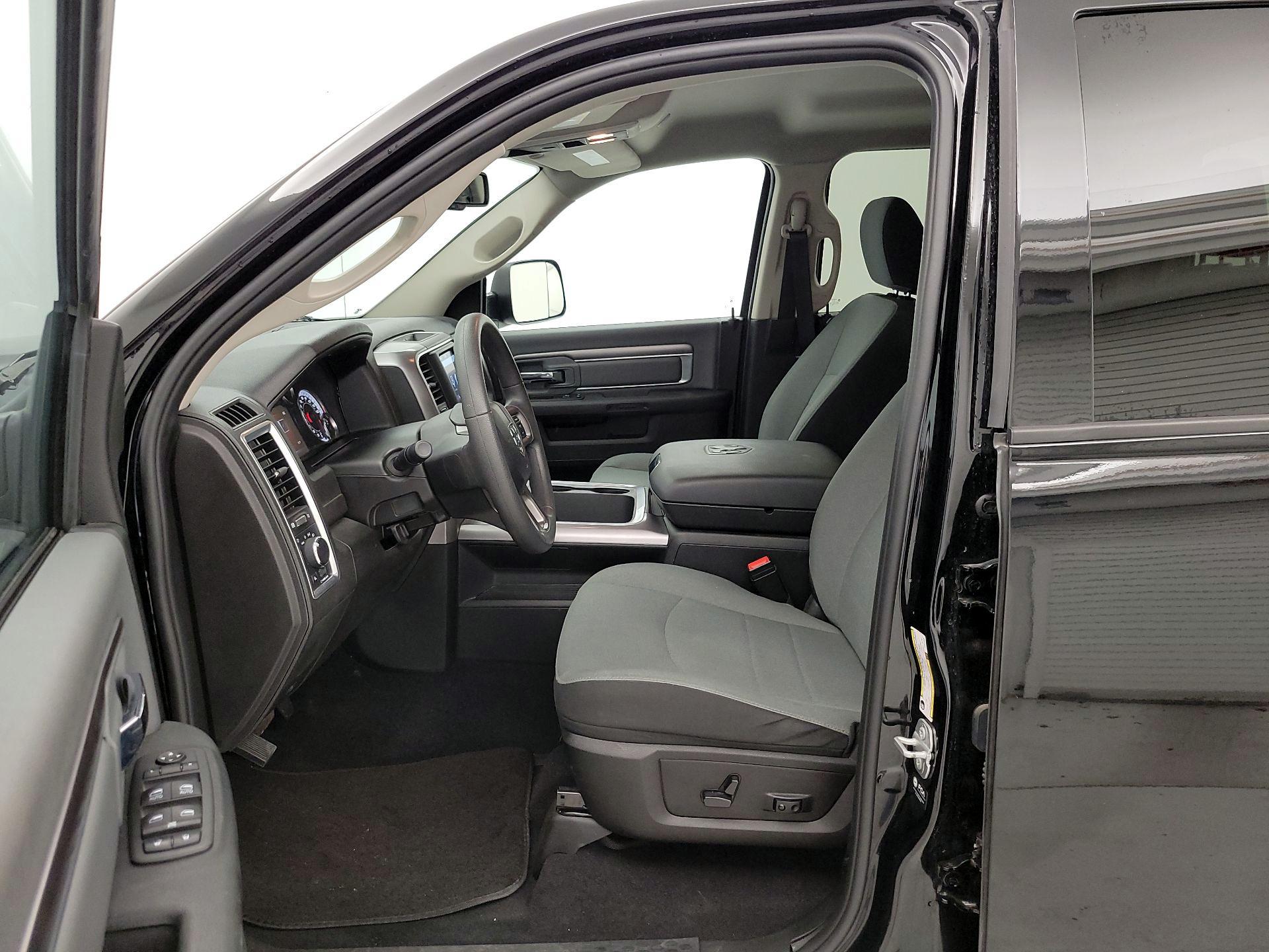 Thumbnail: 2023 RAM 1500 Classic - 11