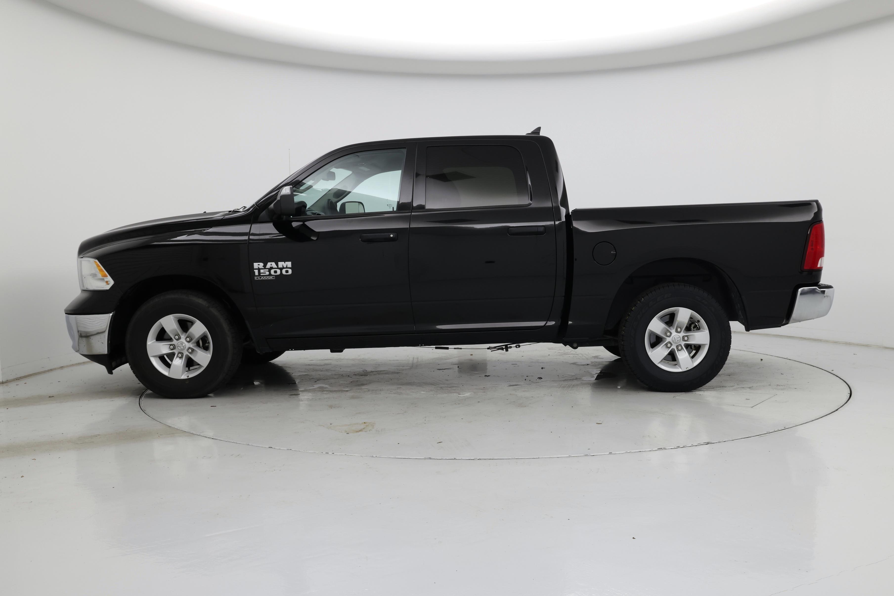 Thumbnail: 2023 RAM 1500 Classic - 3