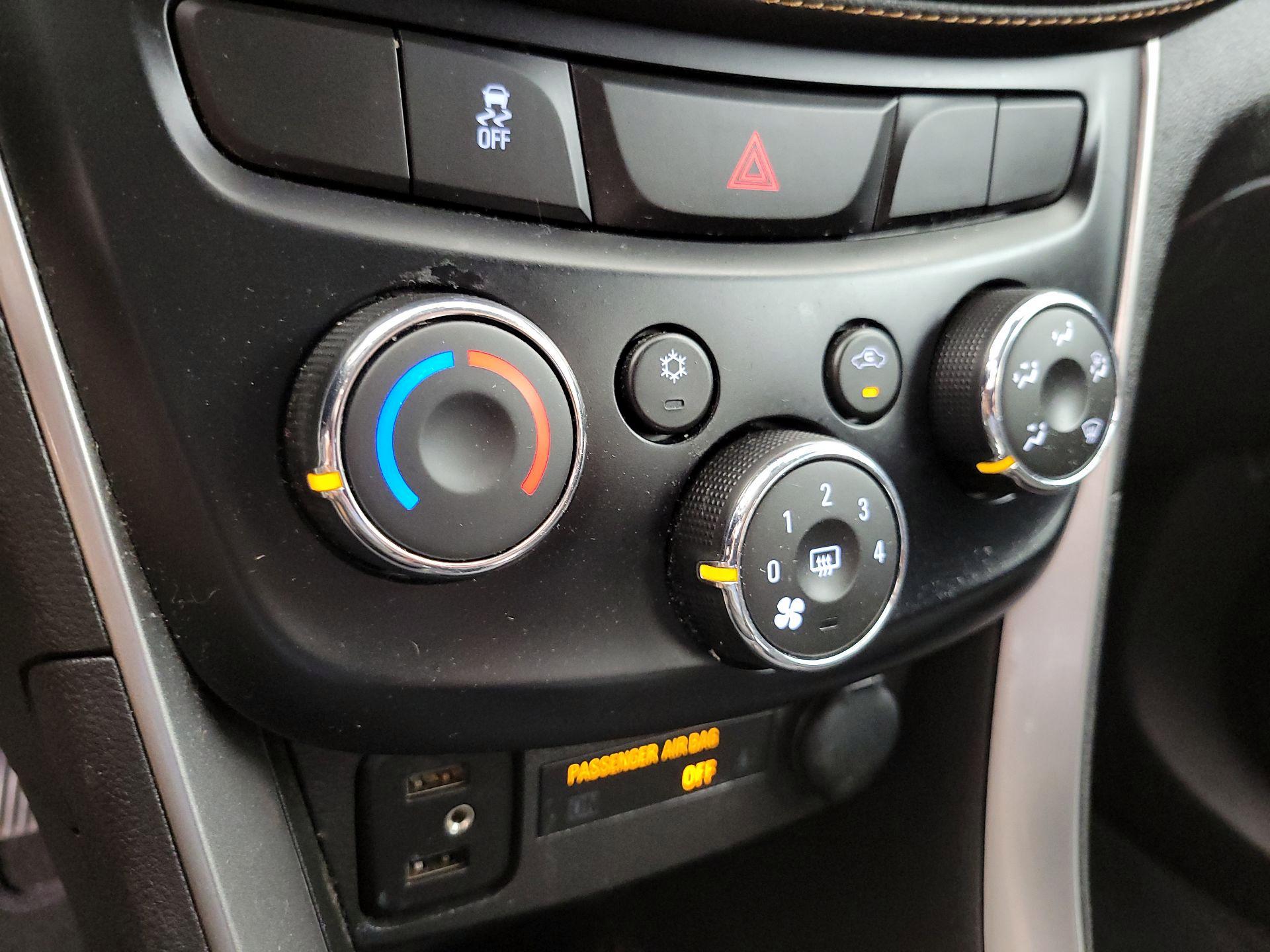 Thumbnail: 2020 Chevrolet Trax - 16
