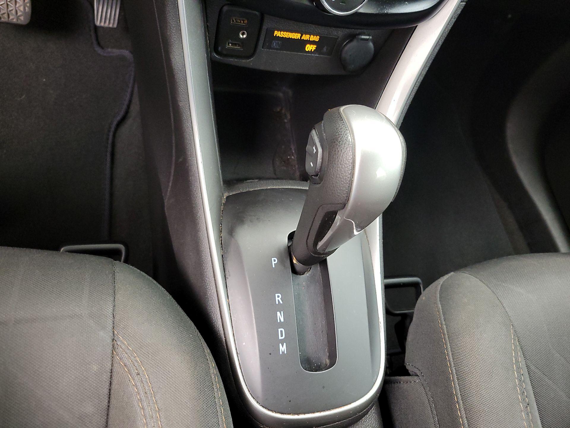 Thumbnail: 2020 Chevrolet Trax - 17