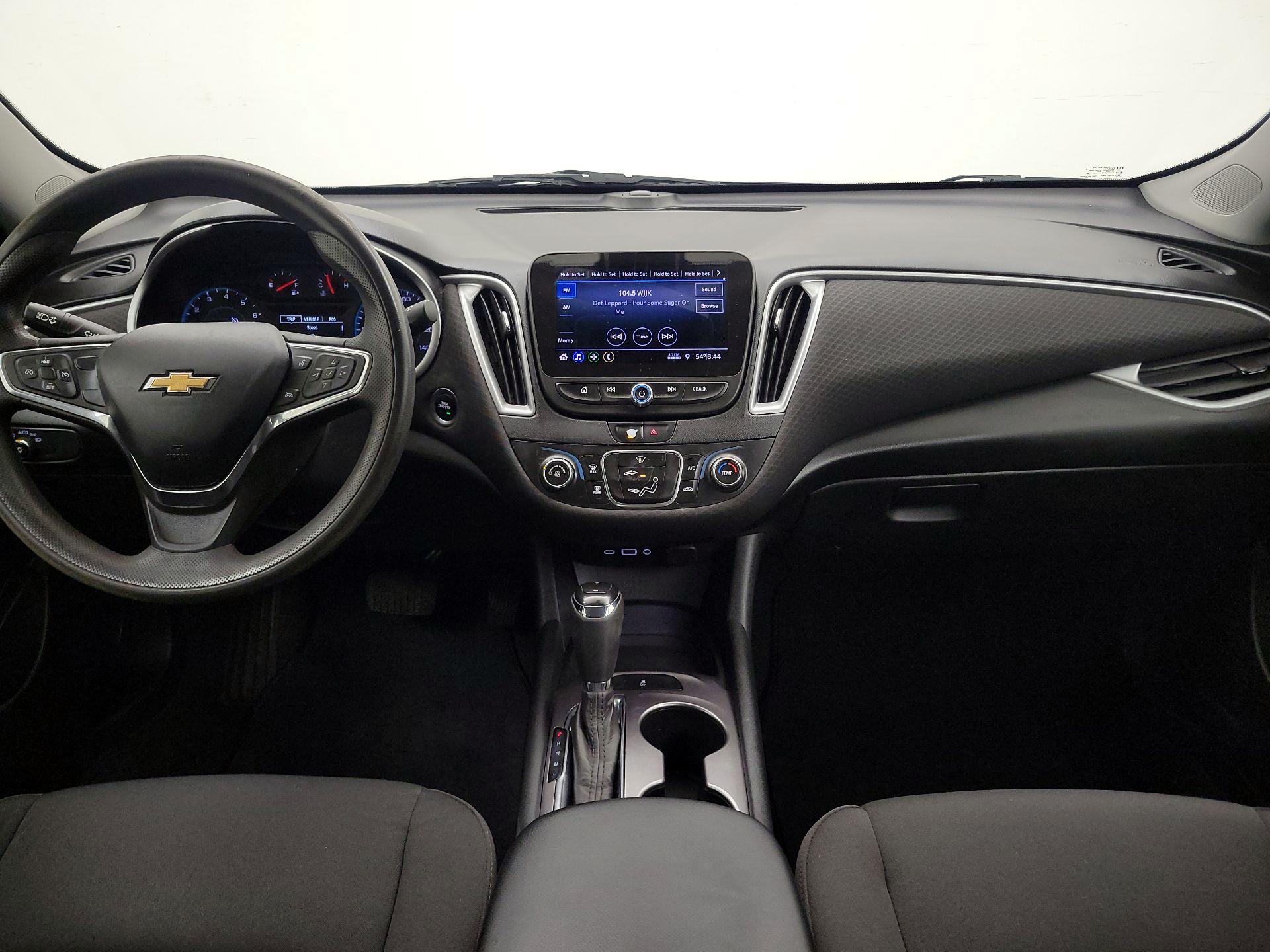Thumbnail: 2020 Chevrolet Malibu - 9