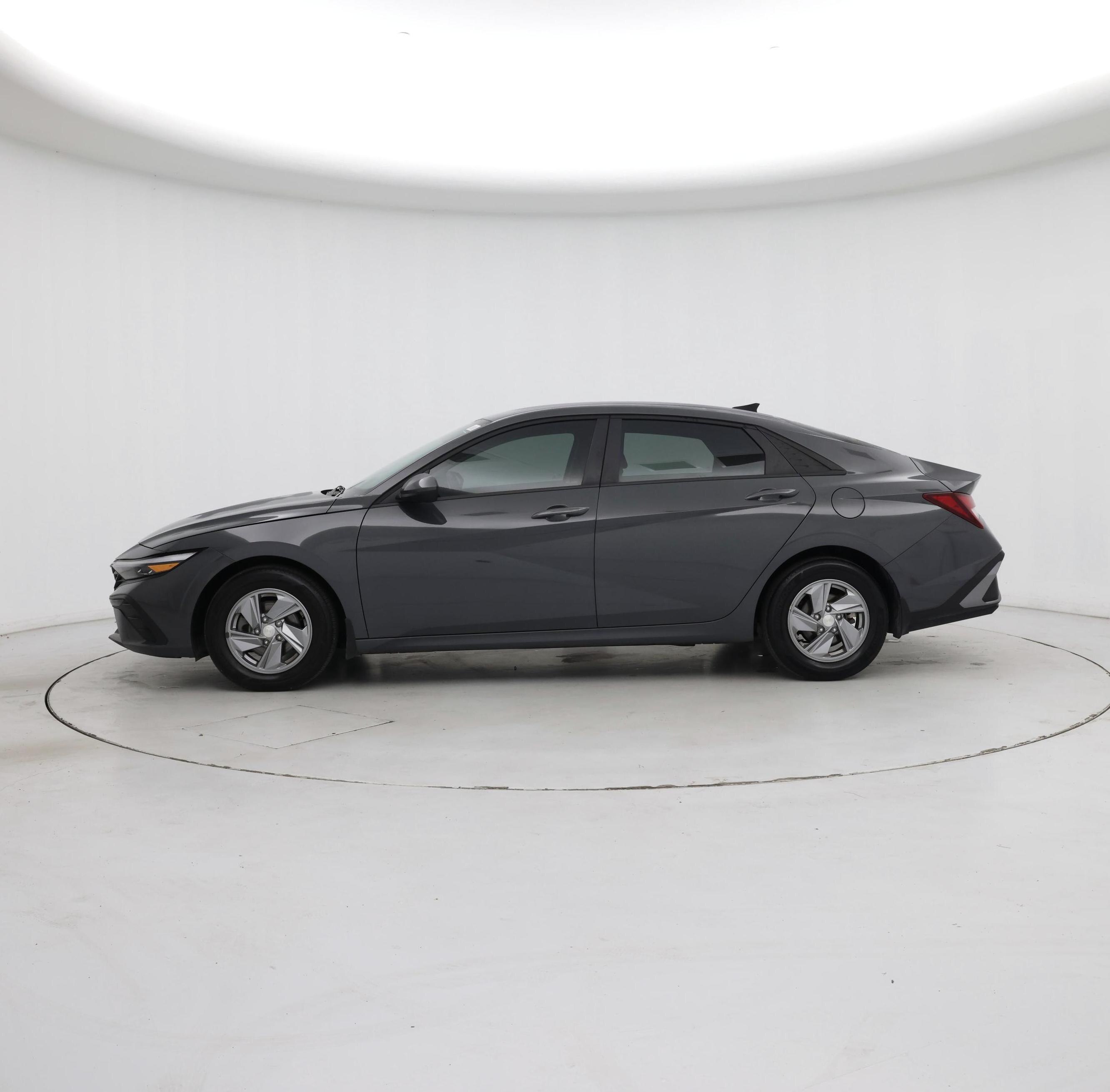 Thumbnail: 2024 Hyundai Elantra - 3