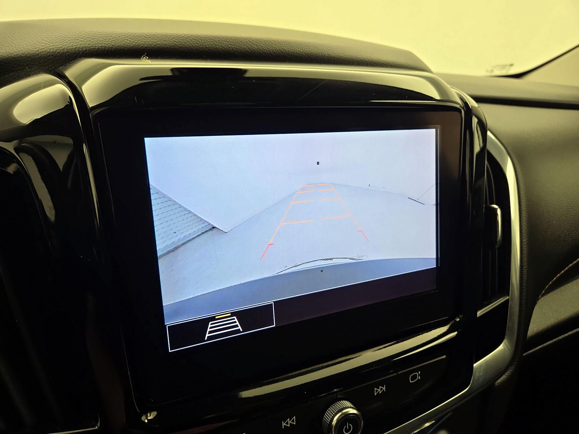 Thumbnail: 2020 Chevrolet Traverse - 14