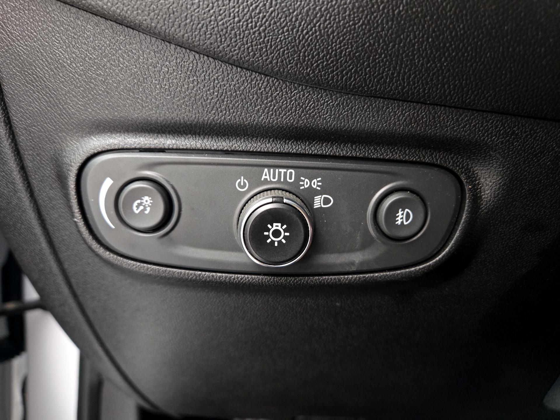 Thumbnail: 2020 Chevrolet Equinox - 13