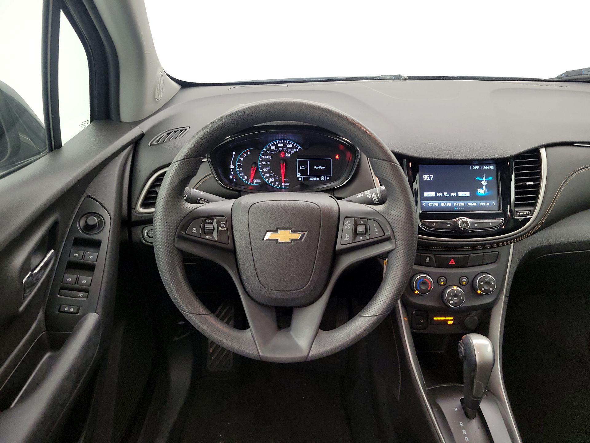 Thumbnail: 2017 Chevrolet Trax - 10