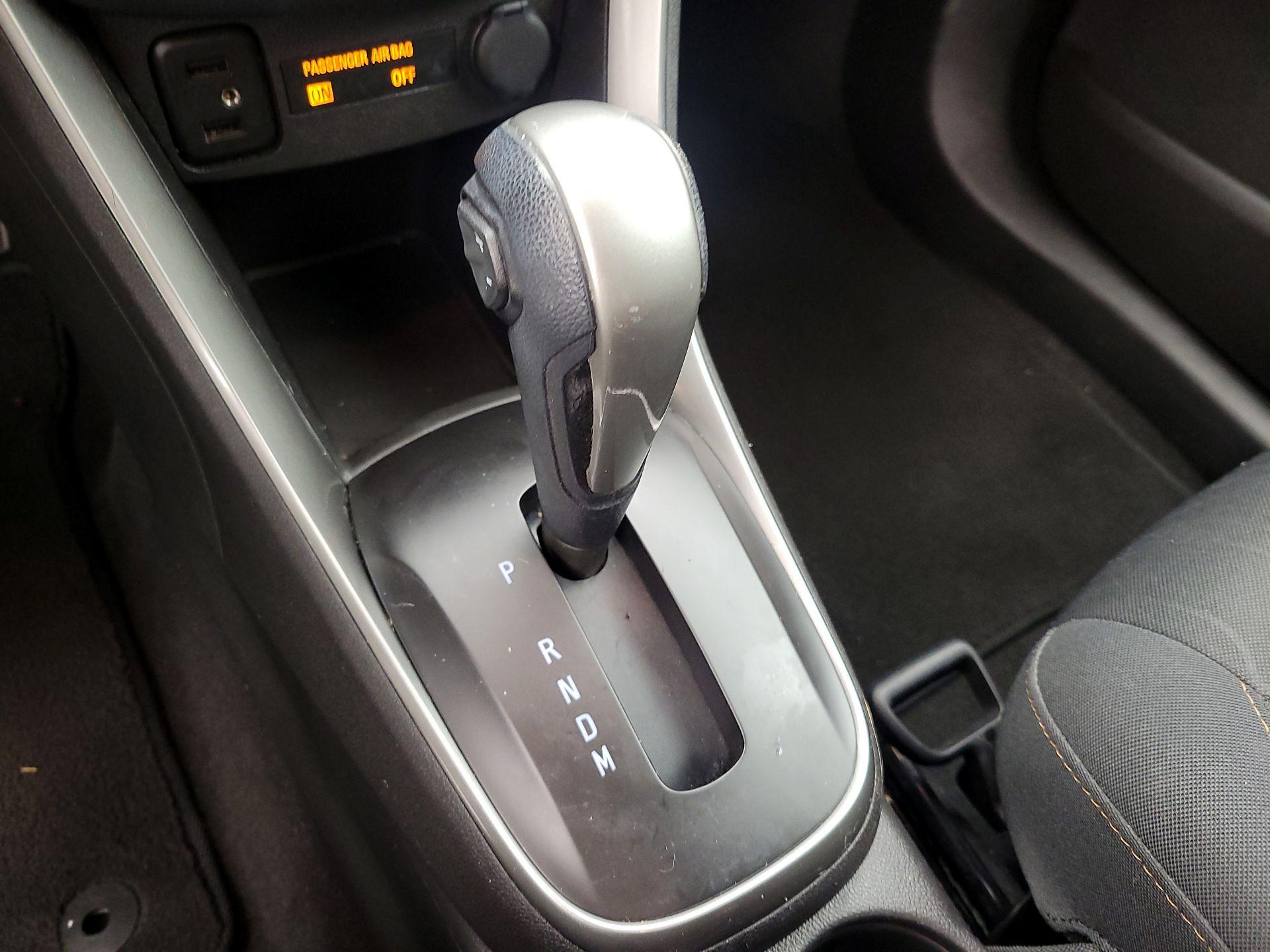 Thumbnail: 2017 Chevrolet Trax - 15