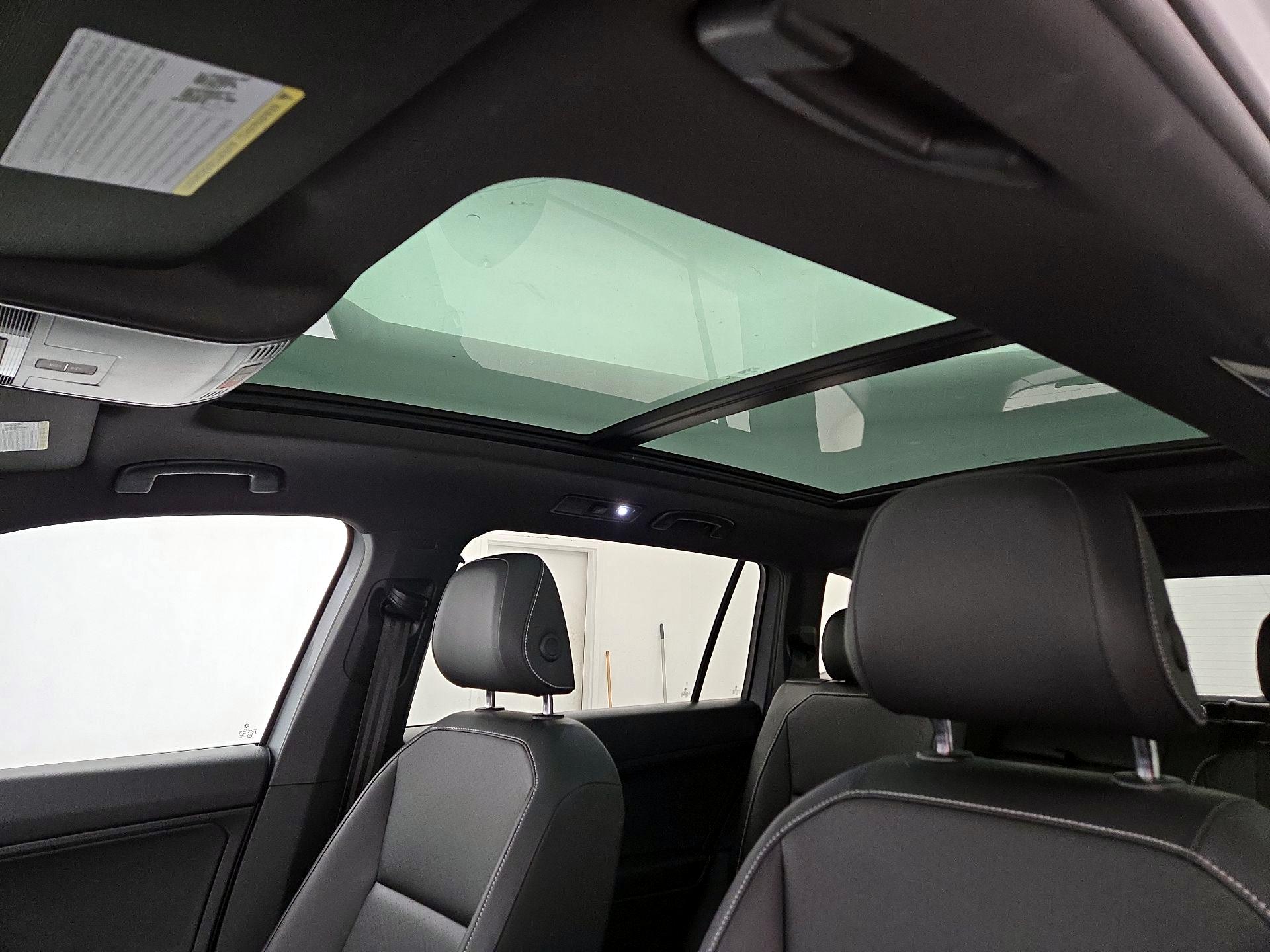 Thumbnail: 2021 Volkswagen Tiguan - 19