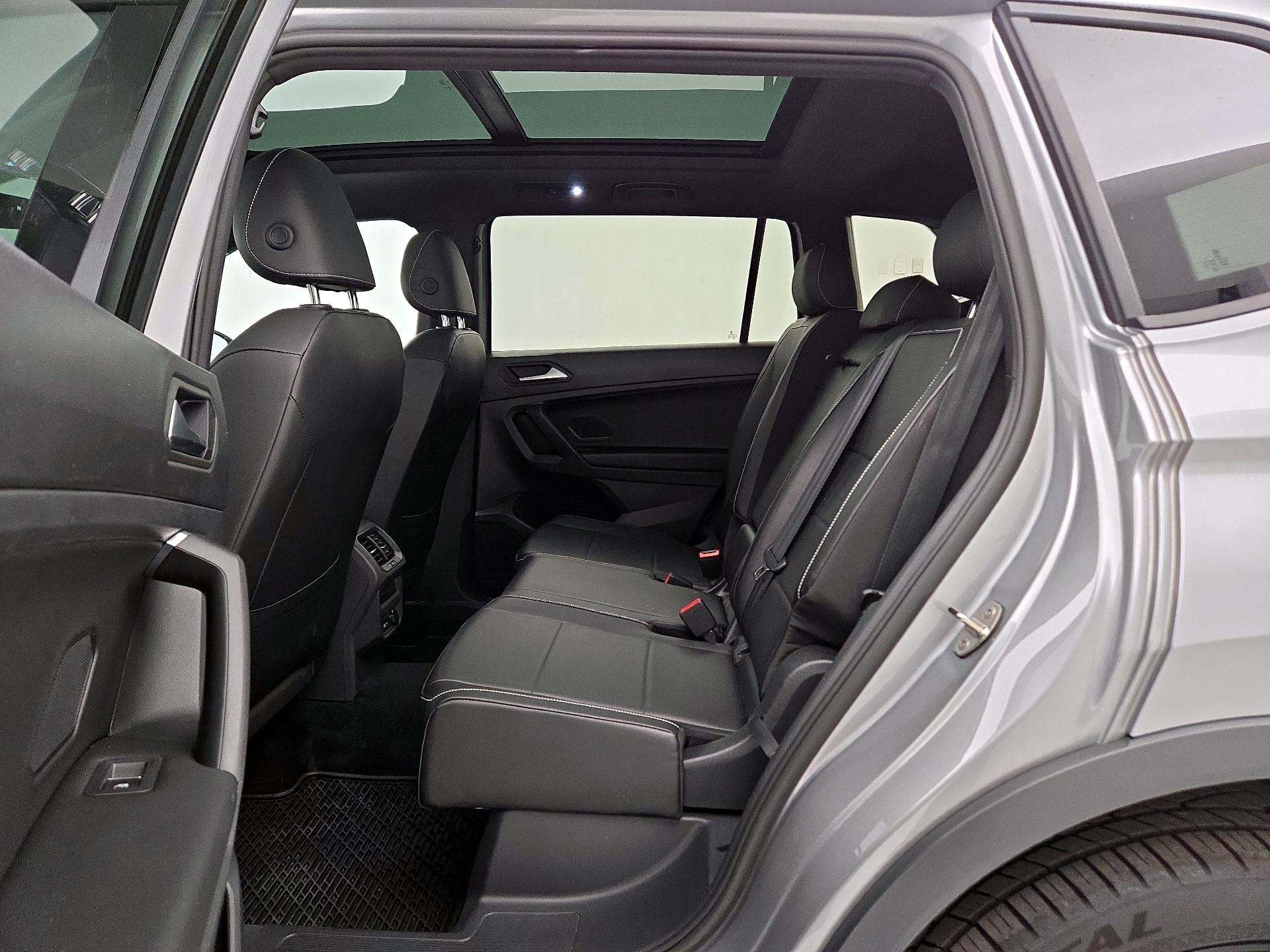 Thumbnail: 2021 Volkswagen Tiguan - 20