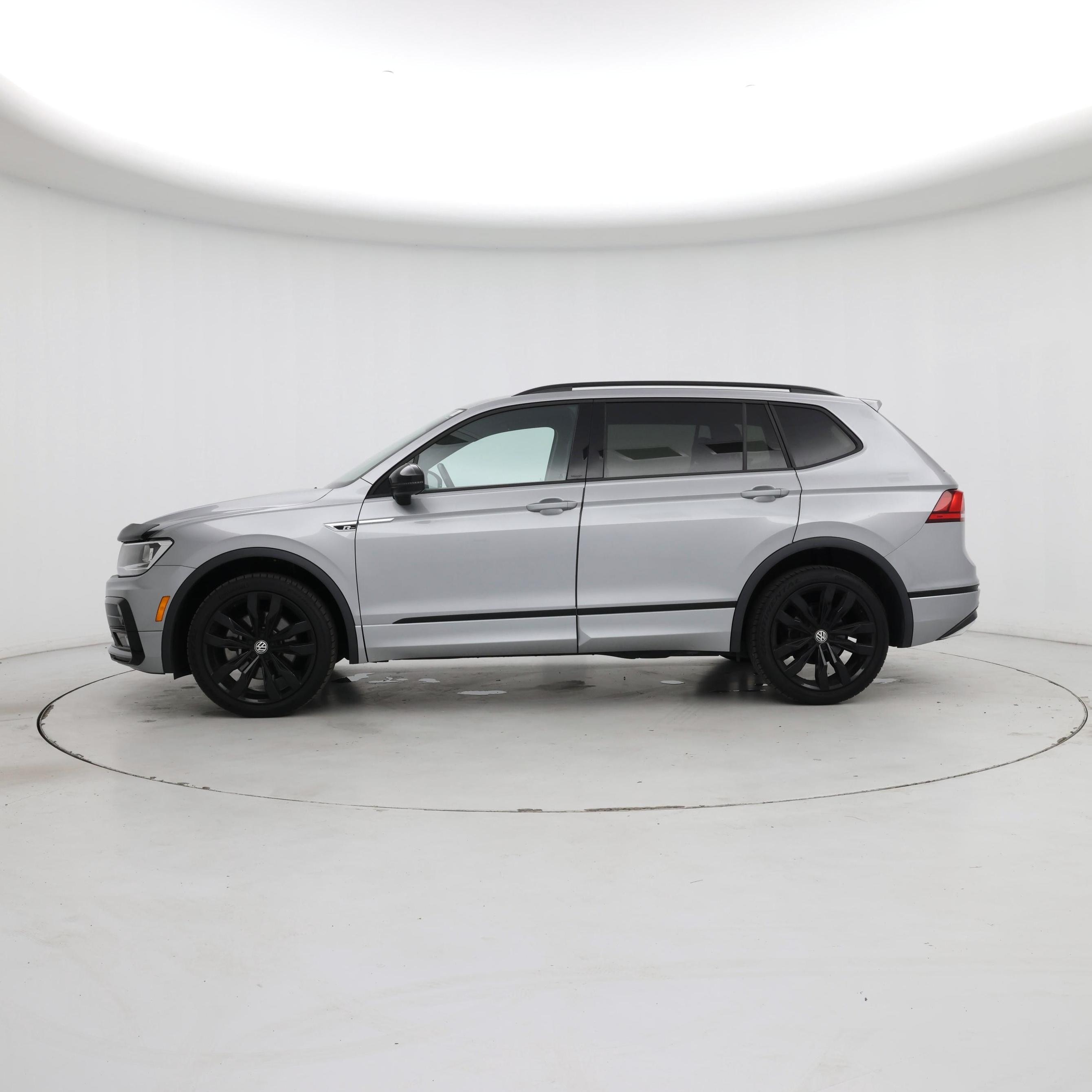 Thumbnail: 2021 Volkswagen Tiguan - 3